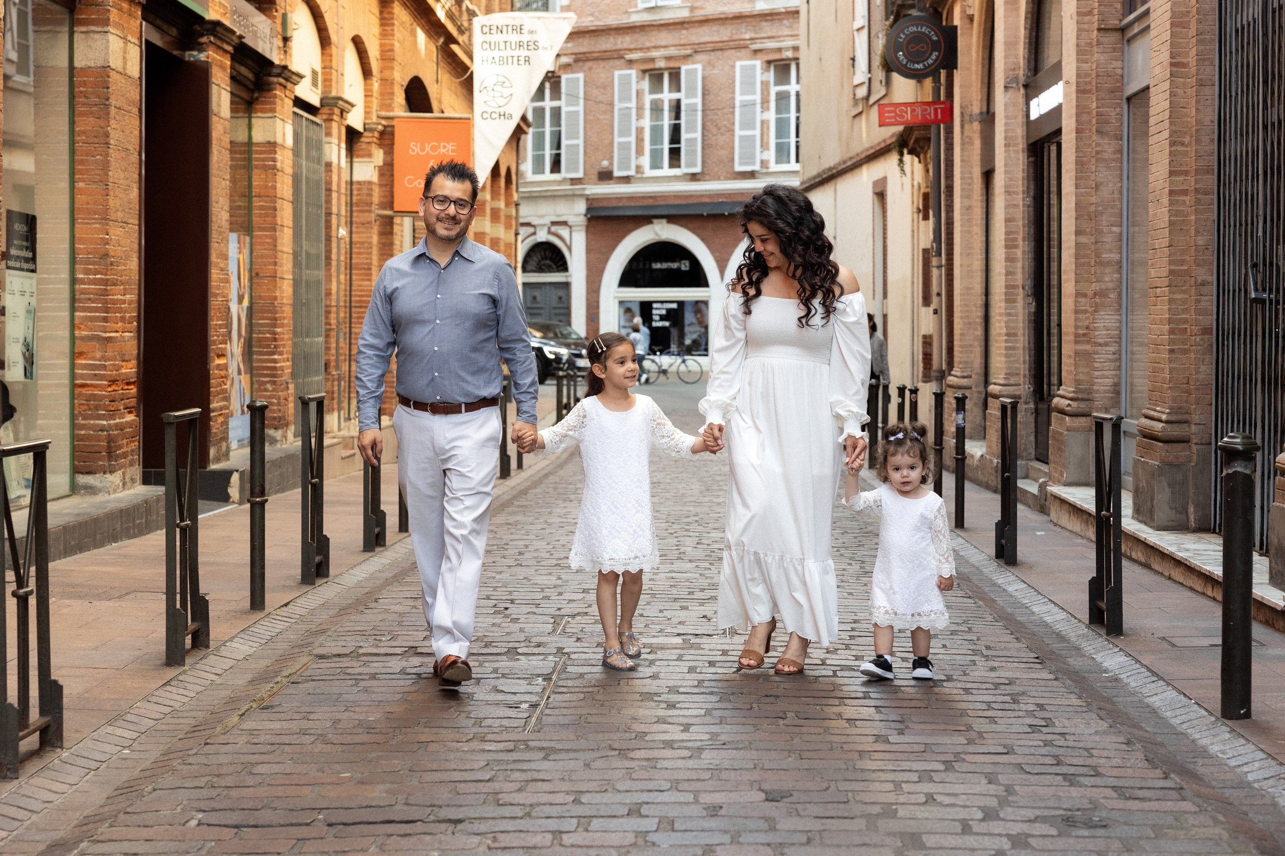 Séances photo famille. Eugénie Smirnova — photographe à Toulouse et dans le sud-ouest de la France