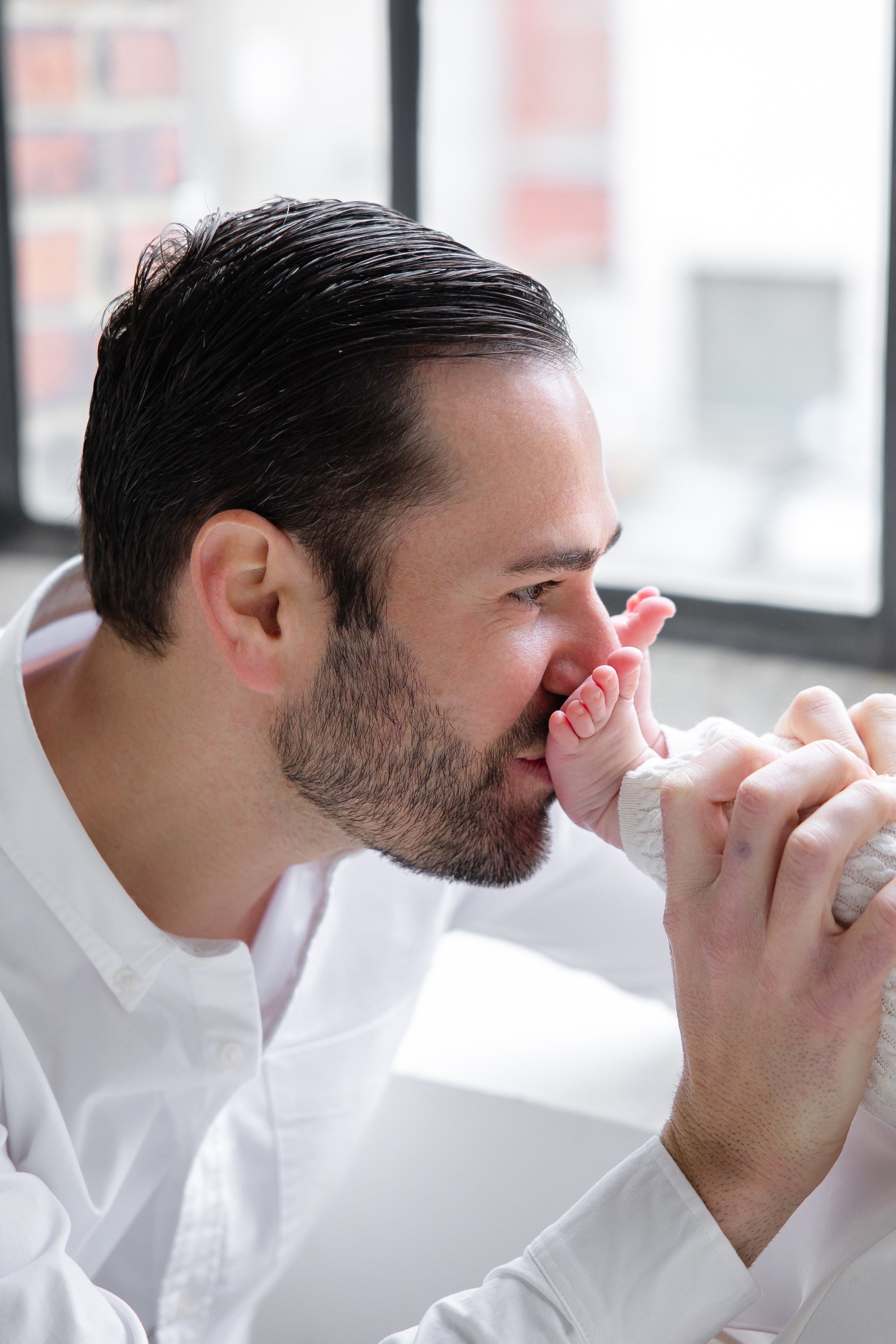 Emotive newborn photography in Toronto