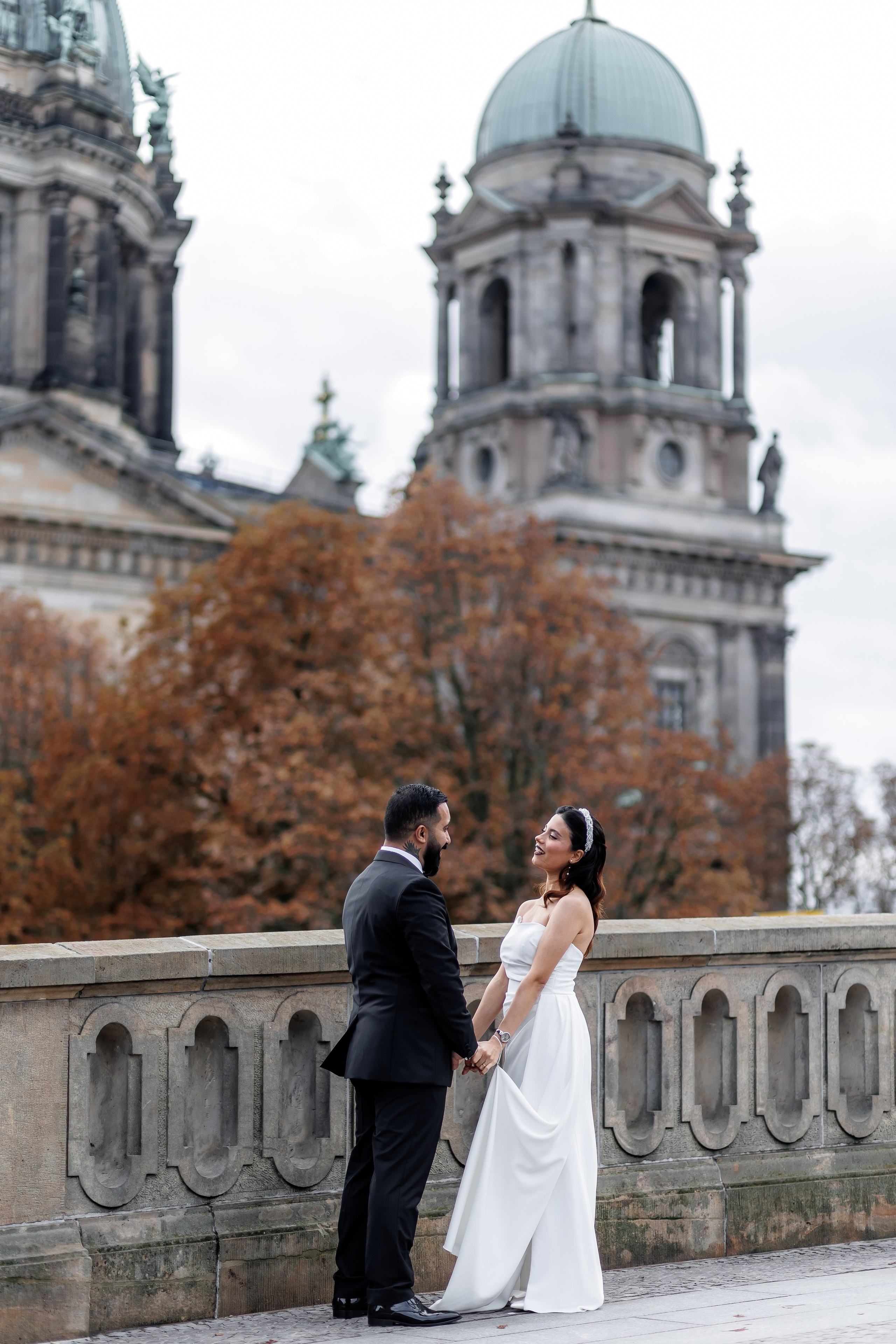 Hochzeitsshooting im Herzen von Berlin. Hochzeitsfotografie in Berlin Nataliia Schütze