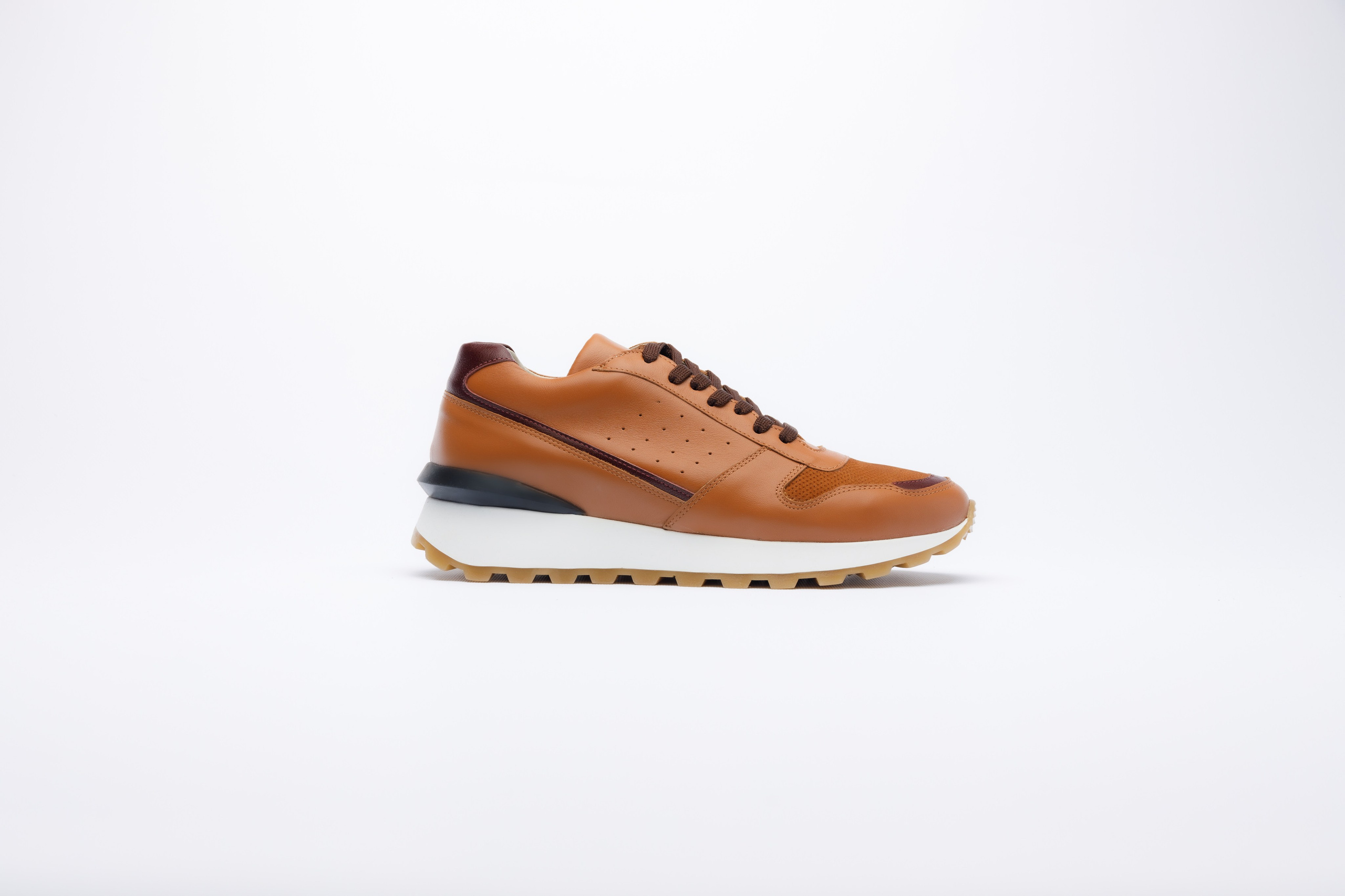 Patix.ba E-Commerce Photography. Hamza Makić Cinematographer, Photographer & Visual Artist