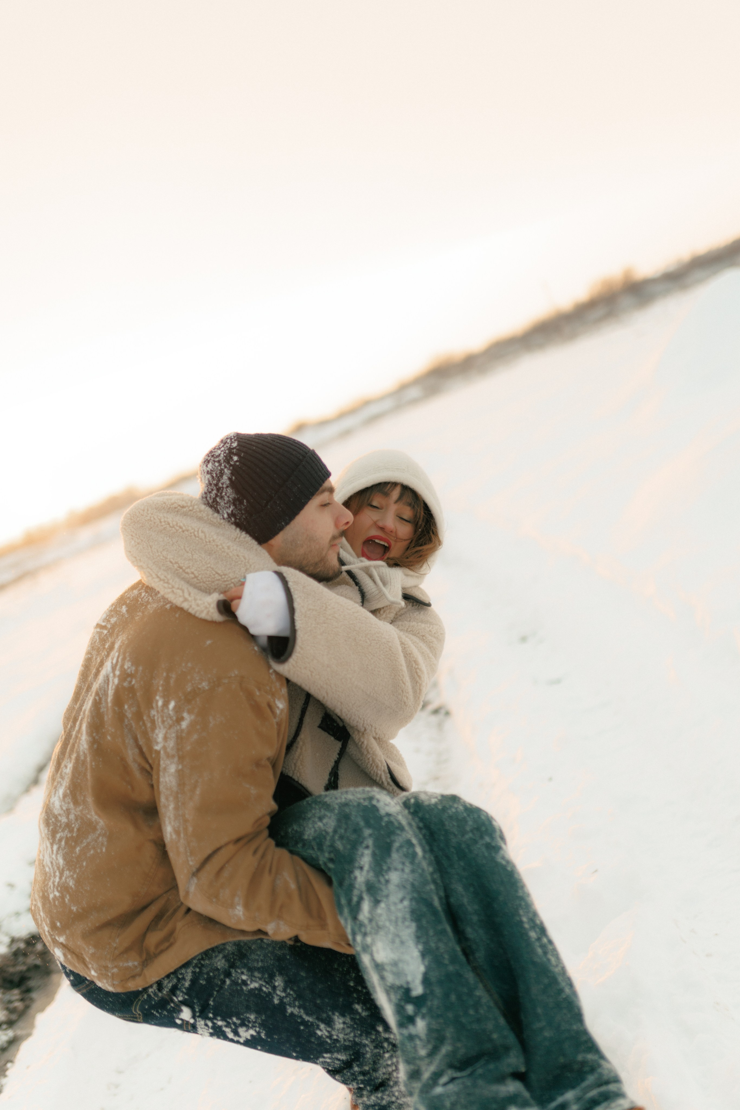 Snowy. Wedding photographer and videographer based in Timisoara, Romania