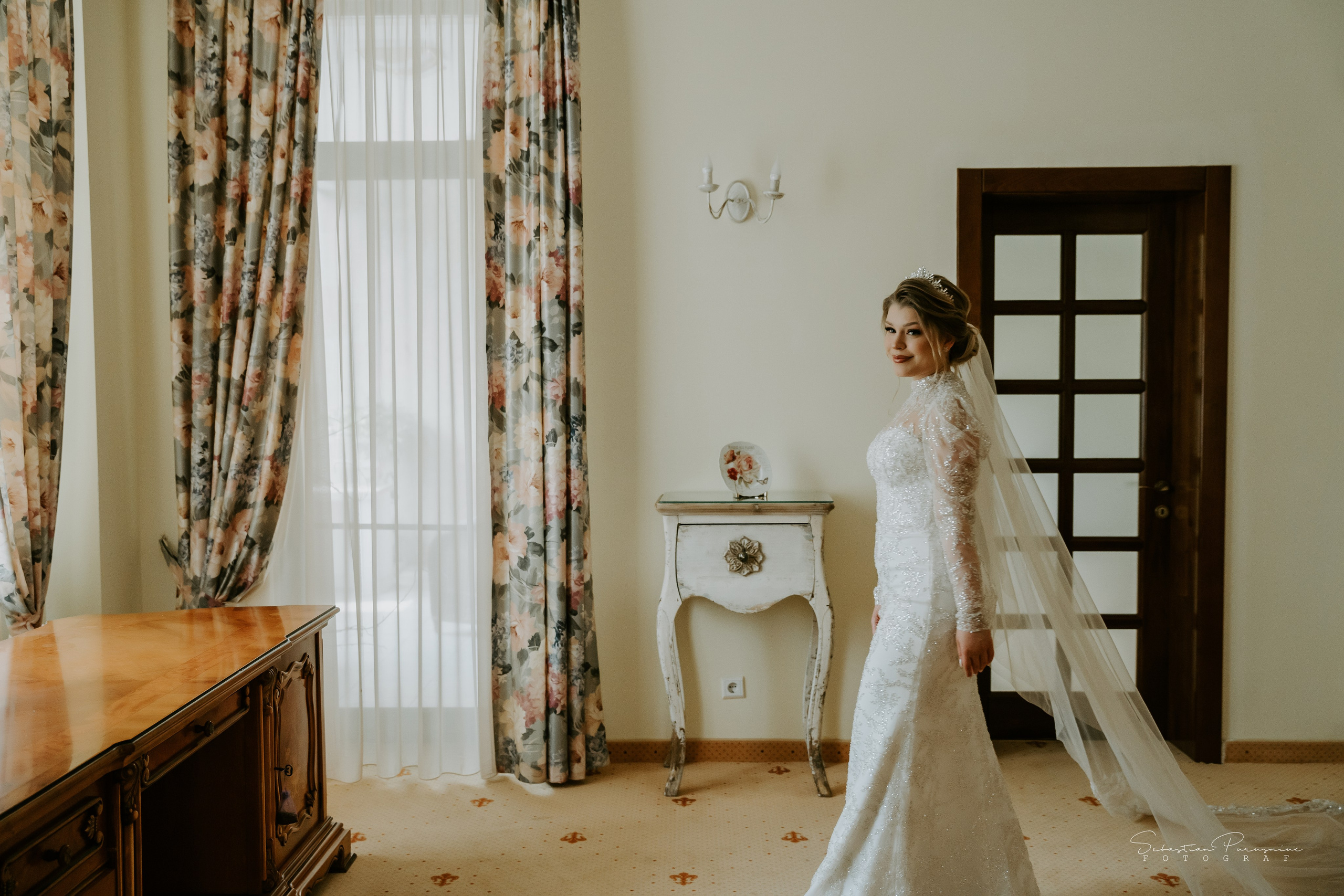 Larisa & Iulian. Sebastian Purusniuc Fotograf - Iasi