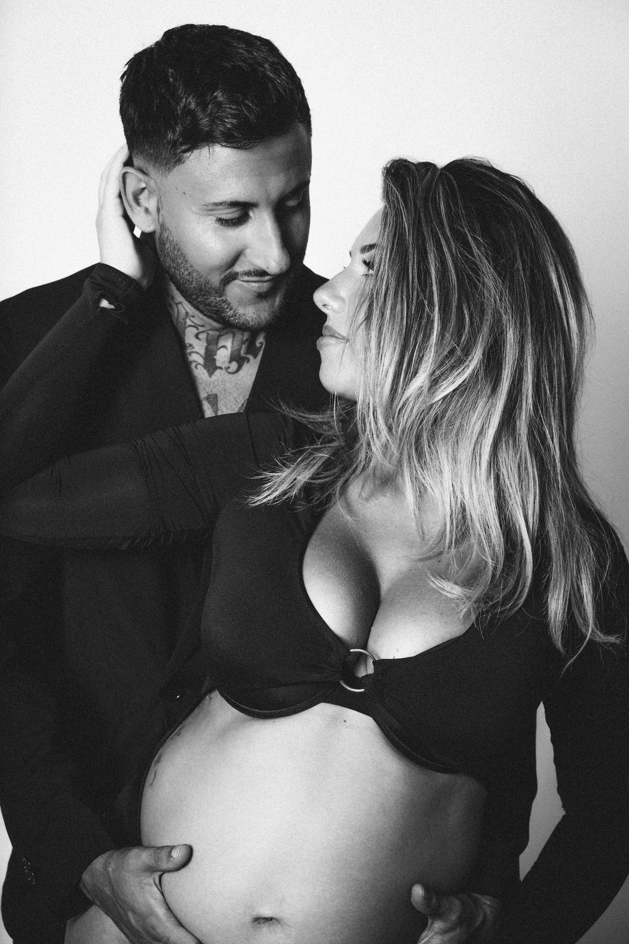 Servizio fotografico glamour gravidanza Pomezia