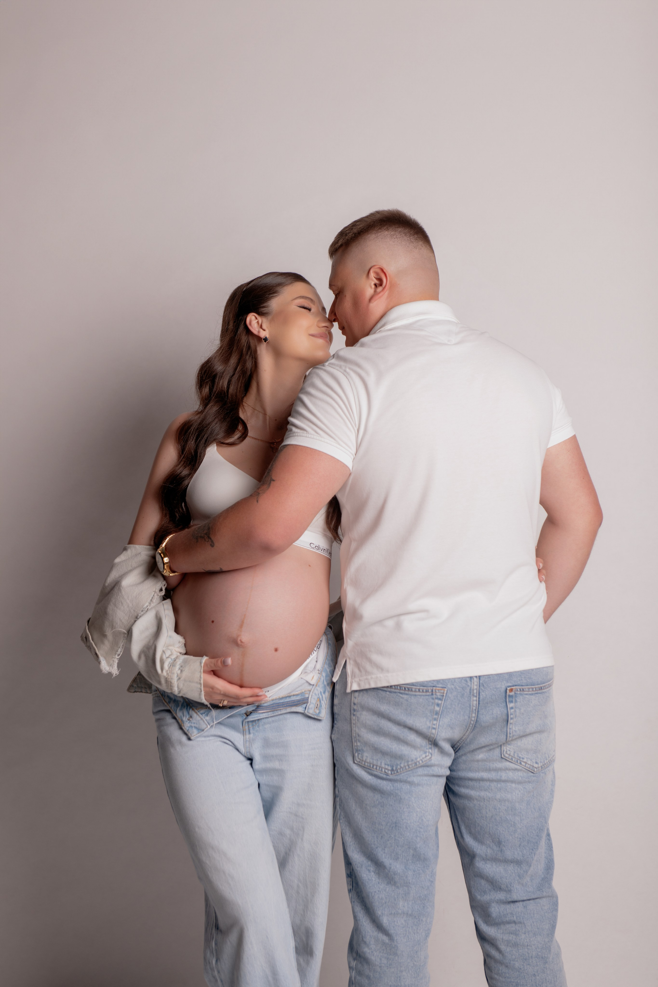Diana & Stepan. Maternity photoshoot. Professional photographer in Prague Anastasia Haritonova