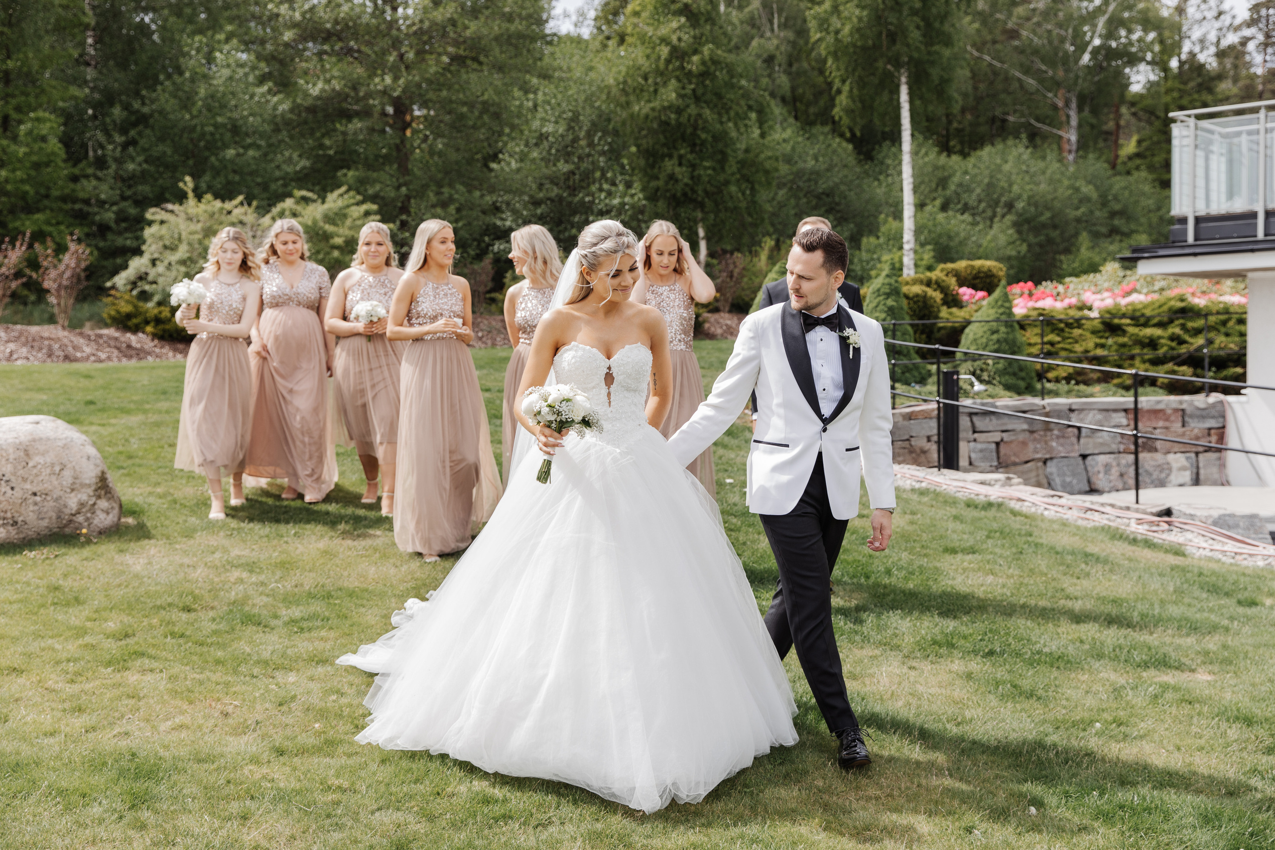 Wedding photographer in Tallinn. Wedding Photographer in Marbella, Como, Tuscany, Cannes