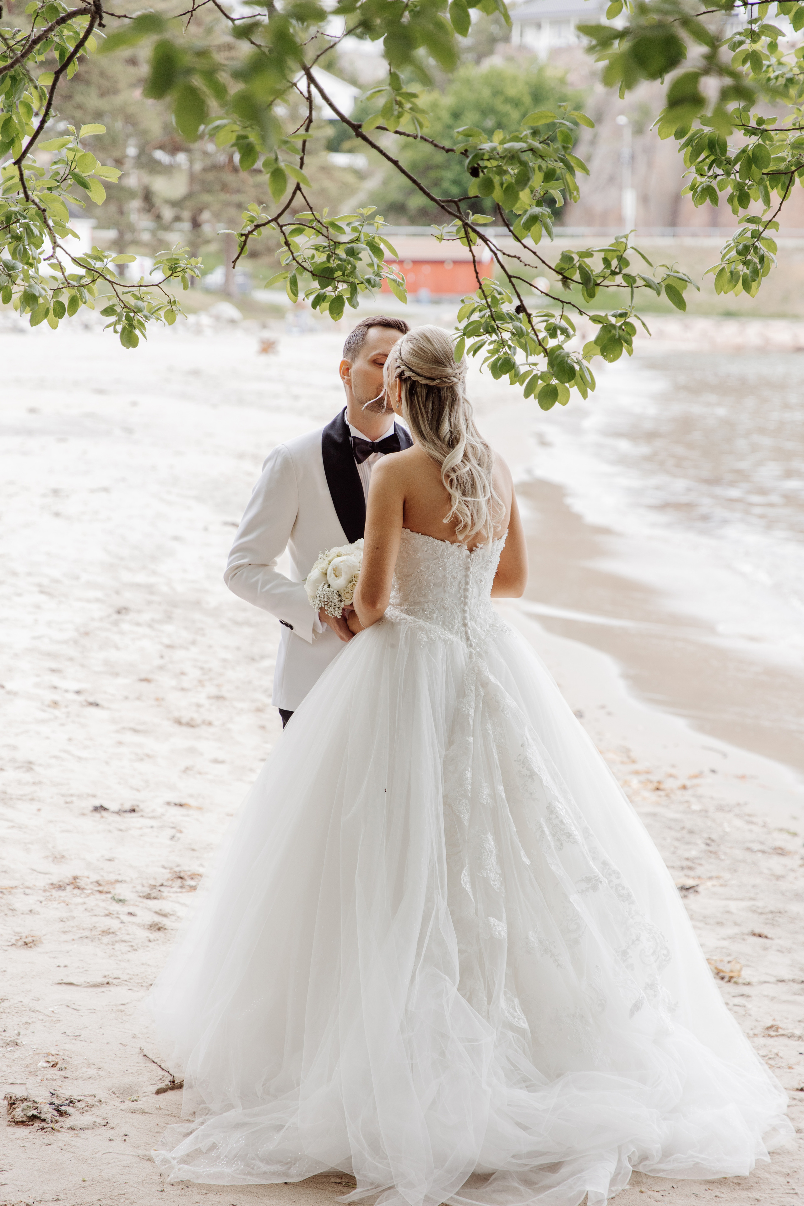 Wedding photographer in Tallinn. Wedding Photographer in Marbella, Como, Tuscany, Cannes