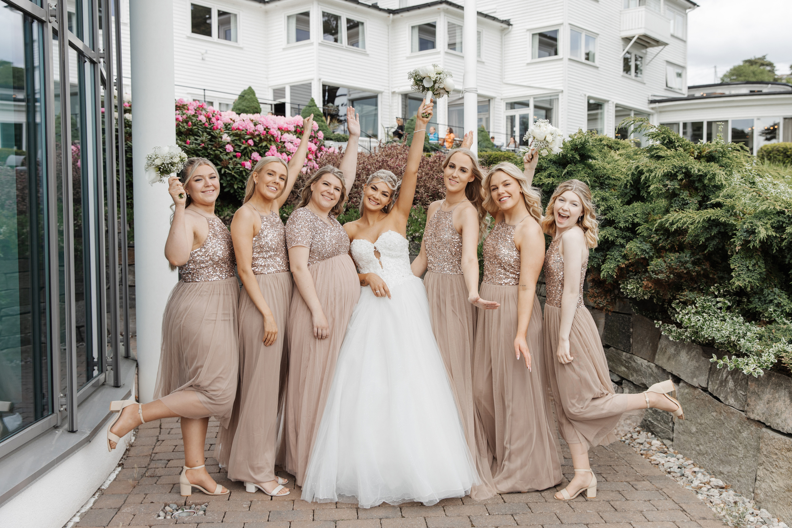 Wedding photographer in Tallinn. Wedding Photographer in Marbella, Como, Tuscany, Cannes