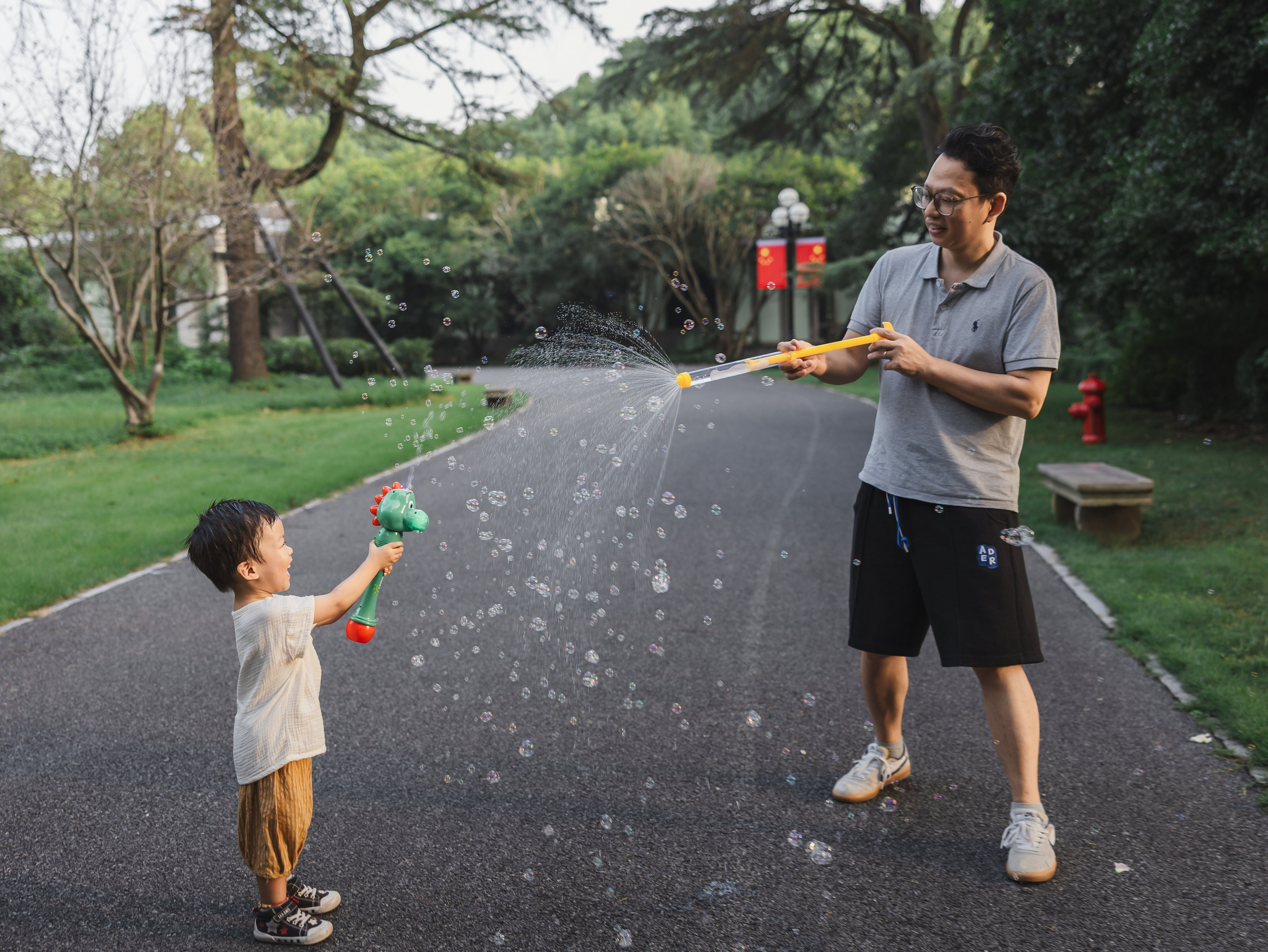 Shanghai Family Photographer | A Sunset Park Walk with a Growing Toddler