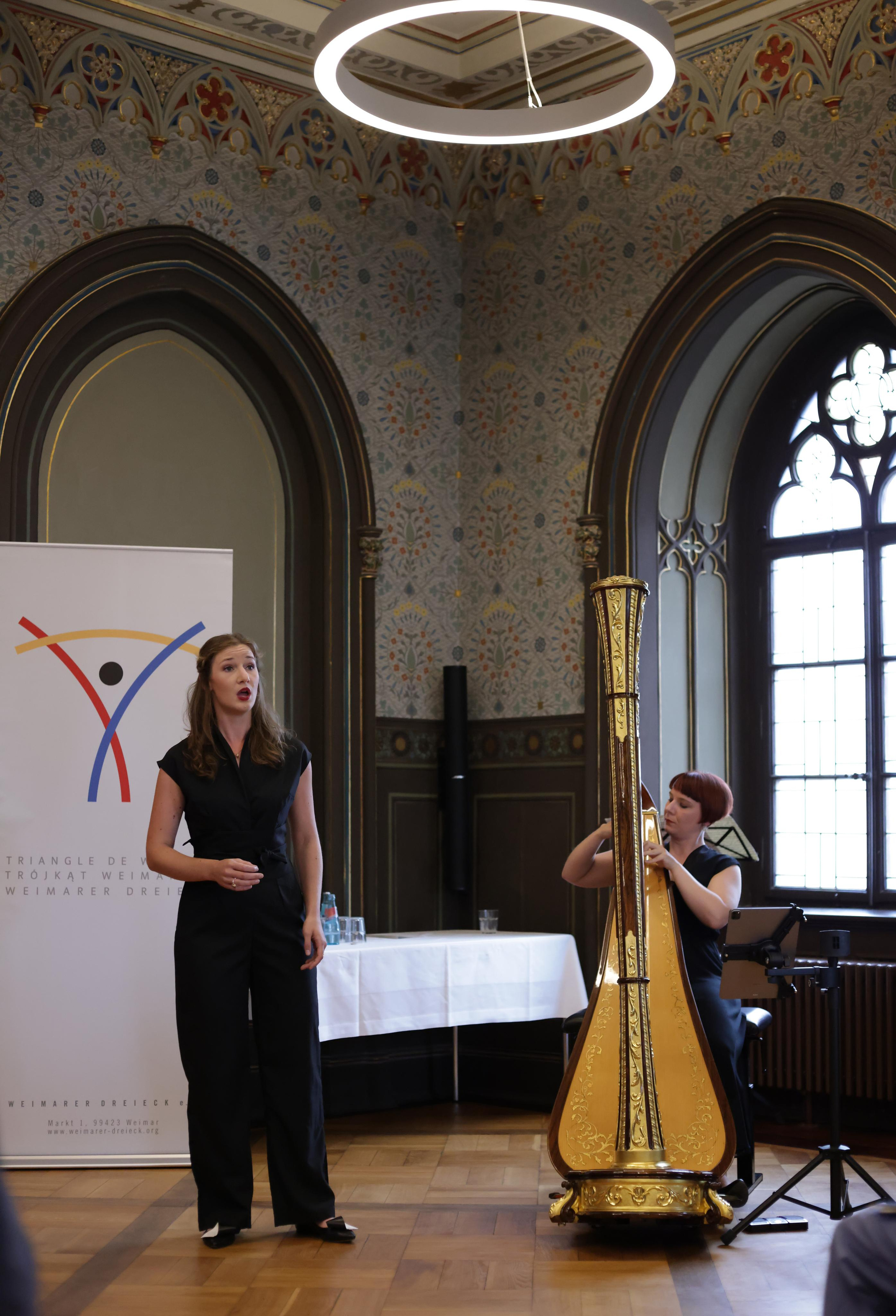 ERIC VAZZOLER. Natalia Bogdanovska. Films et photographie corporate en France