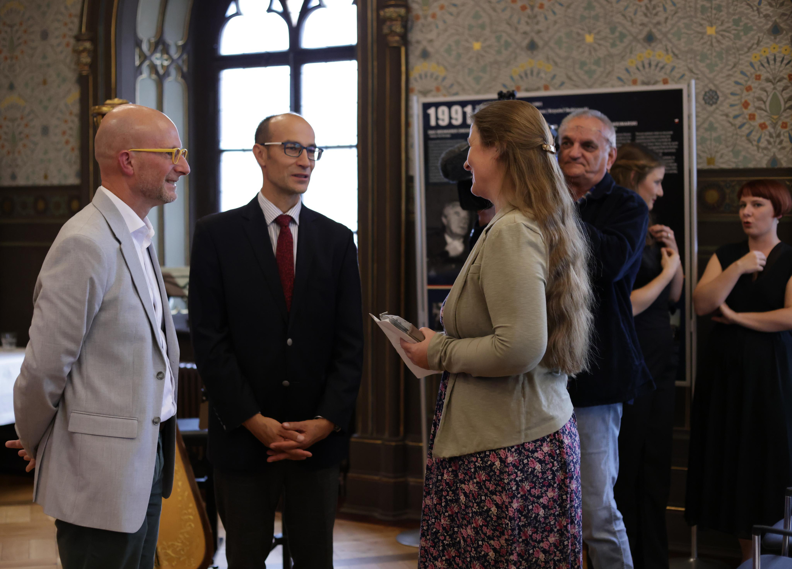 ERIC VAZZOLER. Natalia Bogdanovska. Films et photographie corporate en France