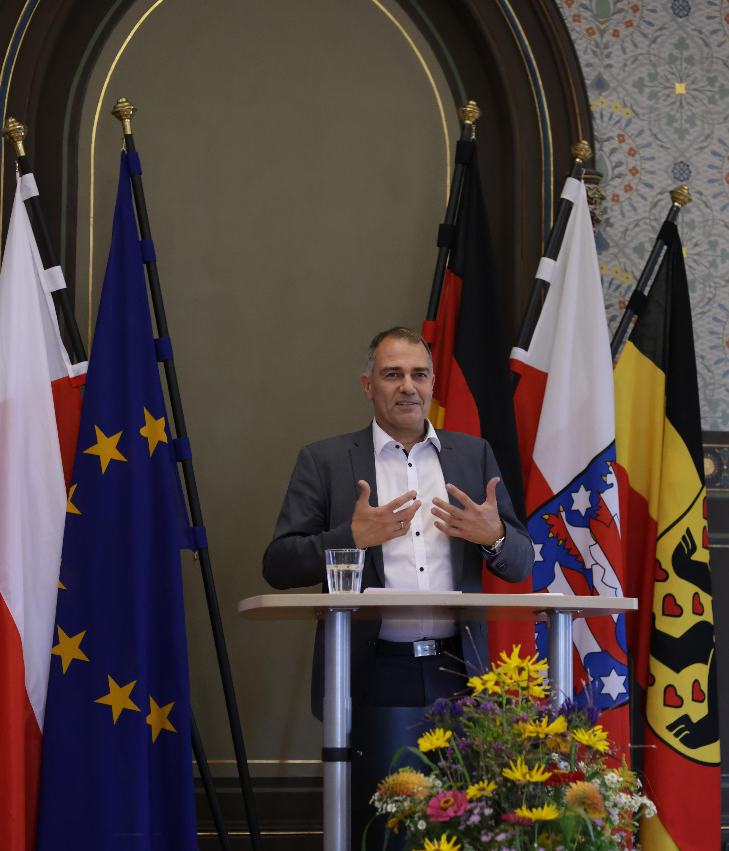 ERIC VAZZOLER. Natalia Bogdanovska. Films et photographie corporate en France