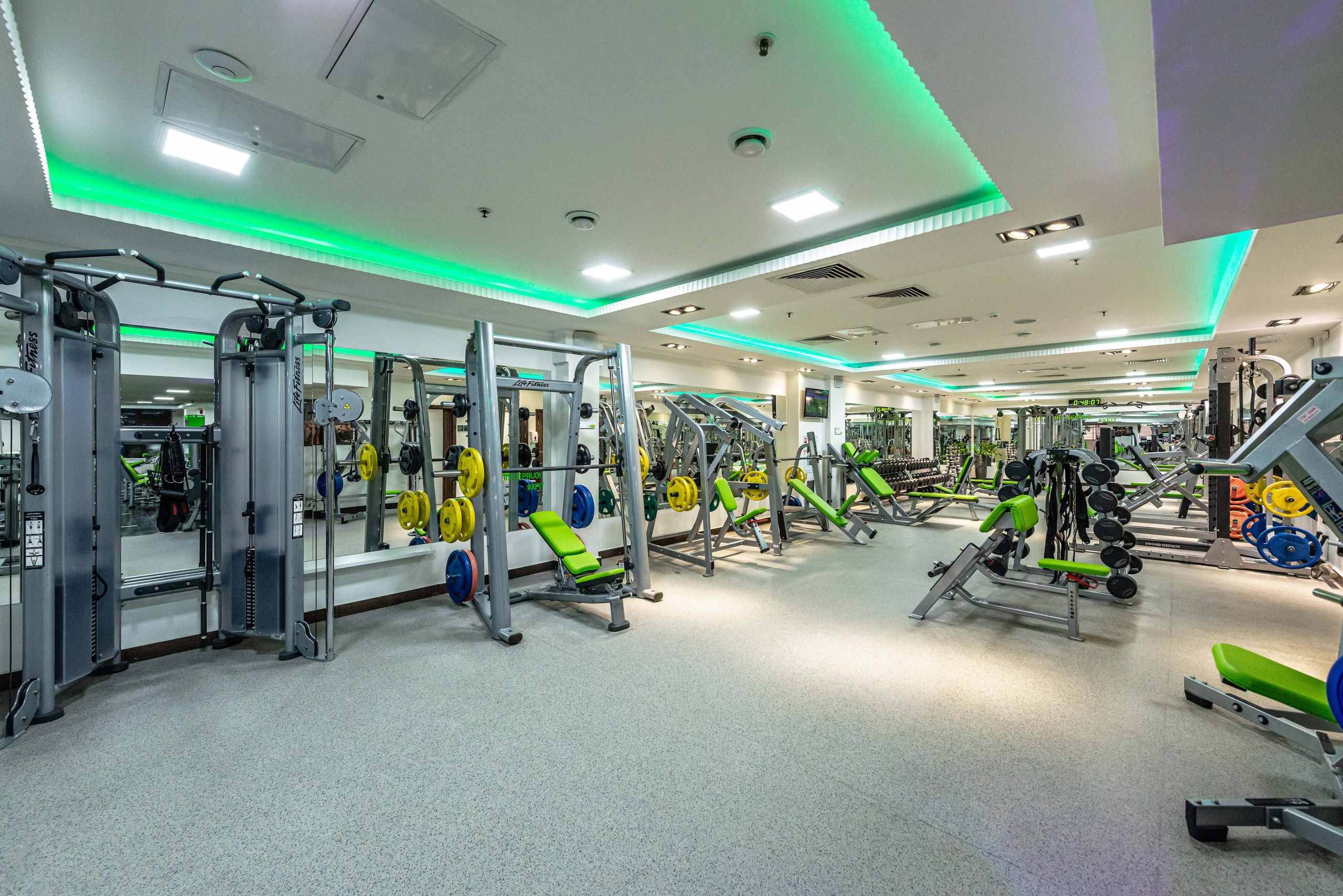 Фитнес-клуб X-Fit Чистые пруды. ФОТОГРАФ МЕКСИКА КИНТАНА-РОО