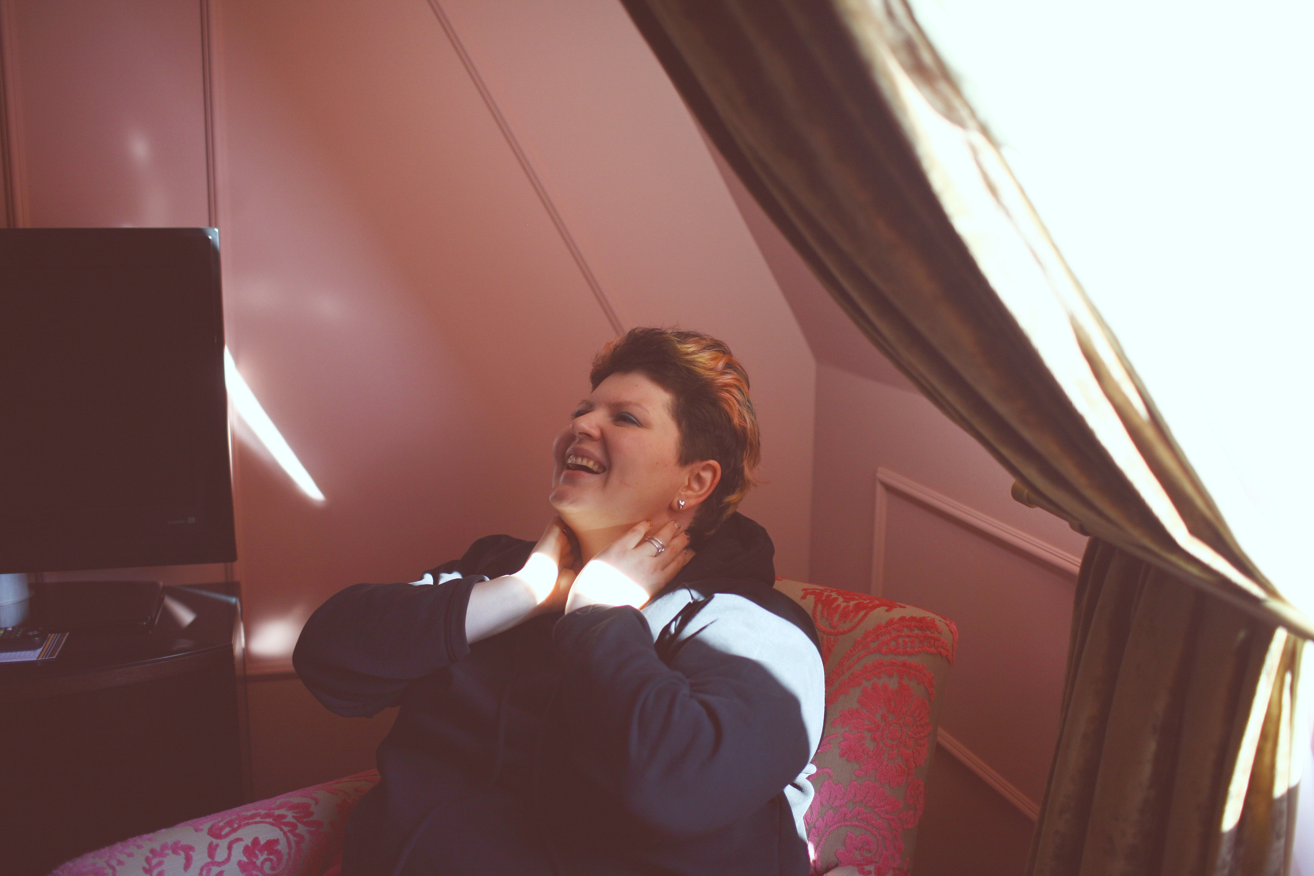 Fatima Rolling Up. Victoria Dini. Art photography in London / Folkestone, UK