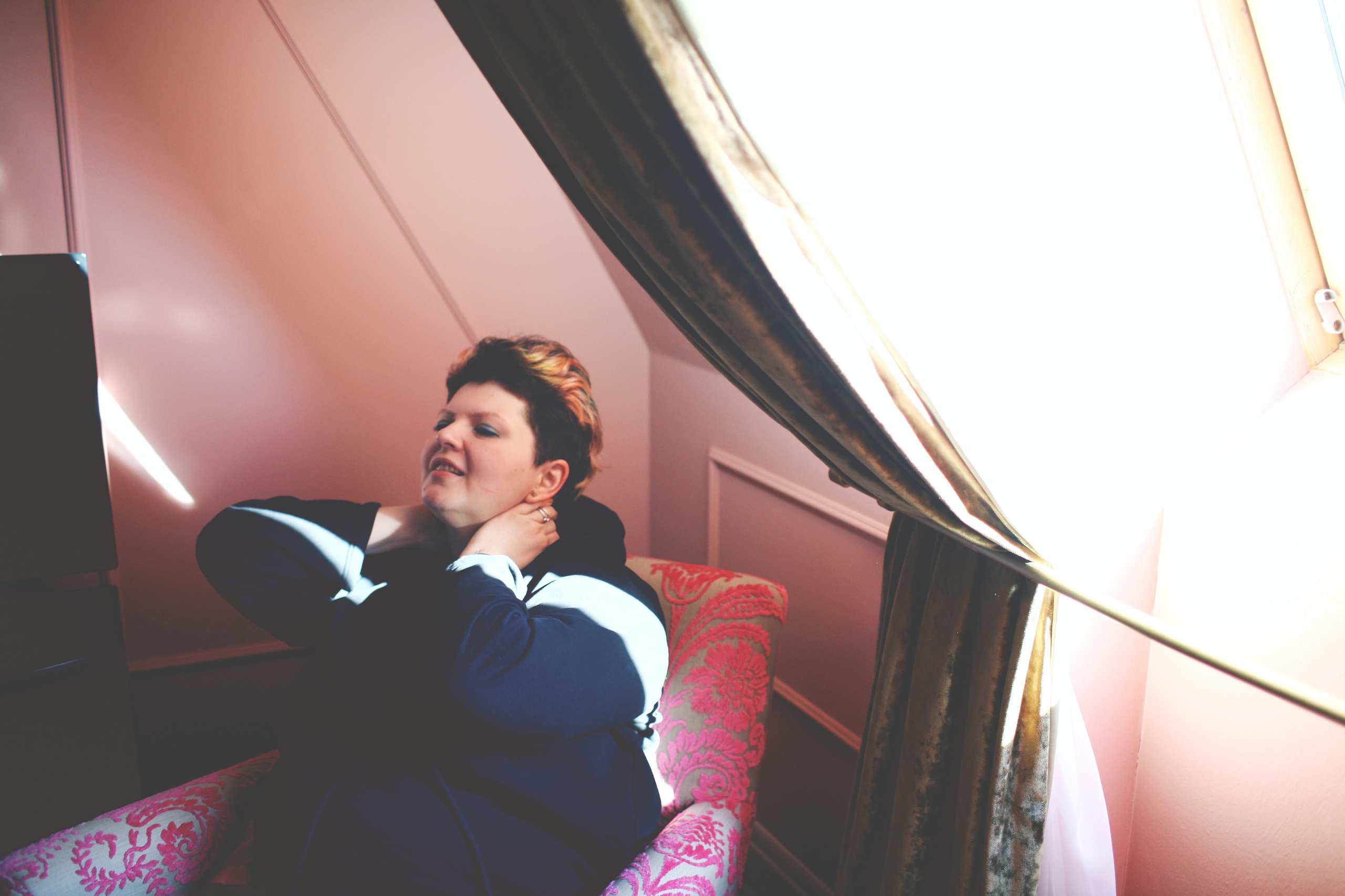 Fatima Rolling Up. Victoria Dini. Art photography in London / Folkestone, UK