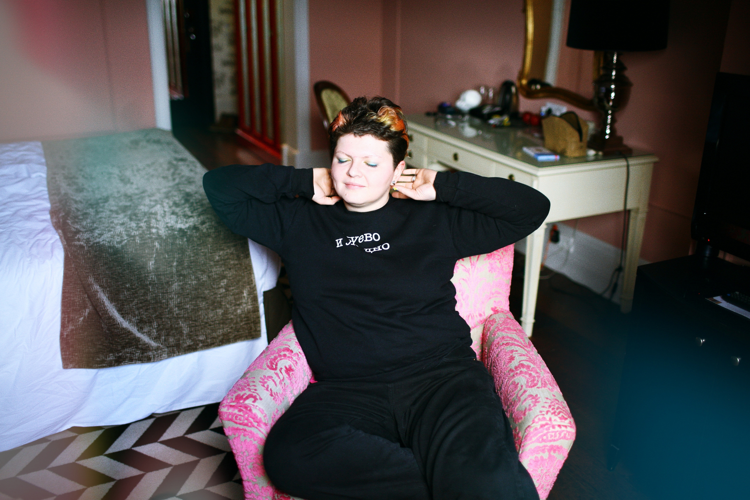 Fatima Rolling Up. Victoria Dini. Art photography in London / Folkestone, UK