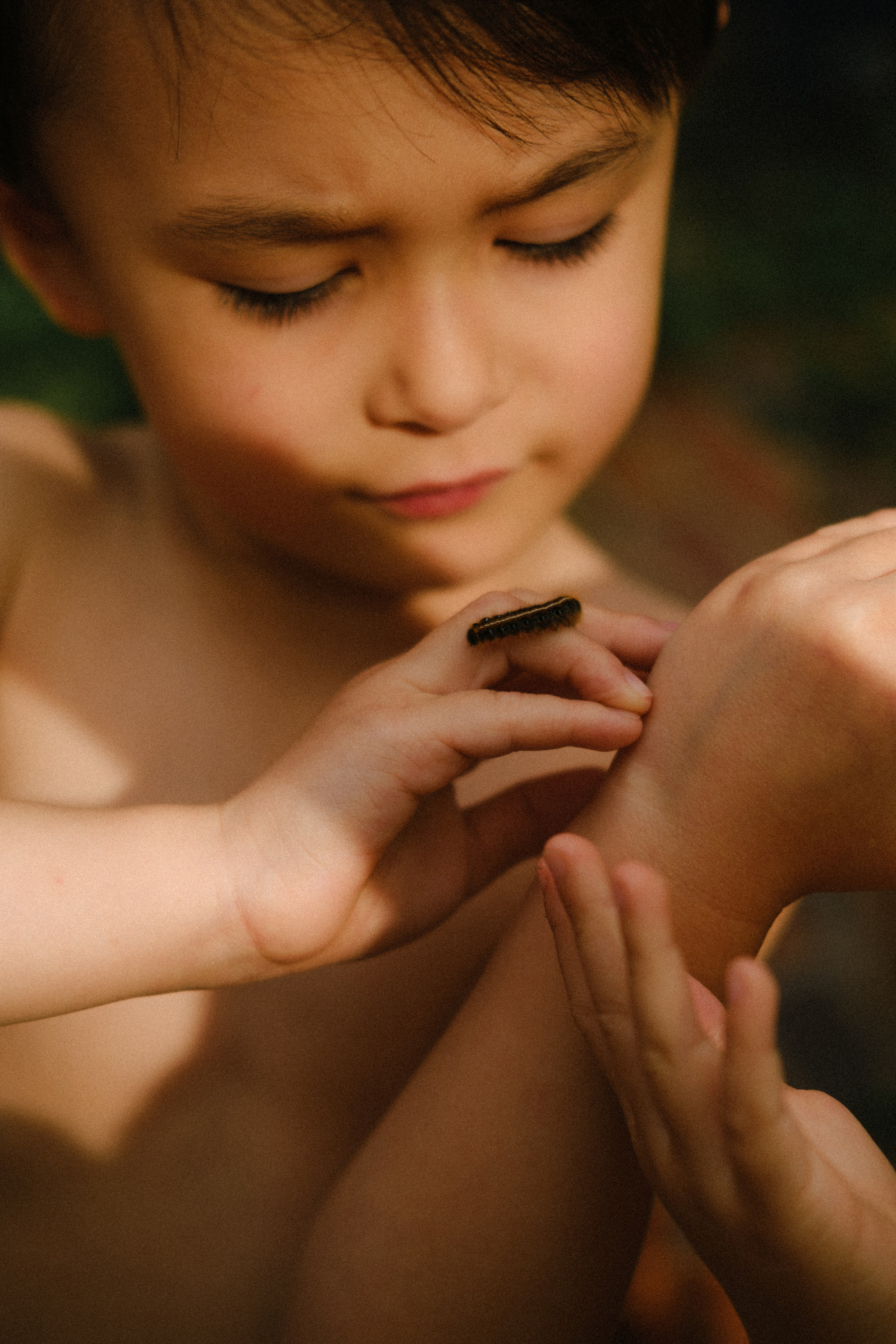 Cozy In-Home Family Photo Session in a Historic Richmond Victorian Home. Family Photographer Anna Dobrovolskaia | Richmond, VA