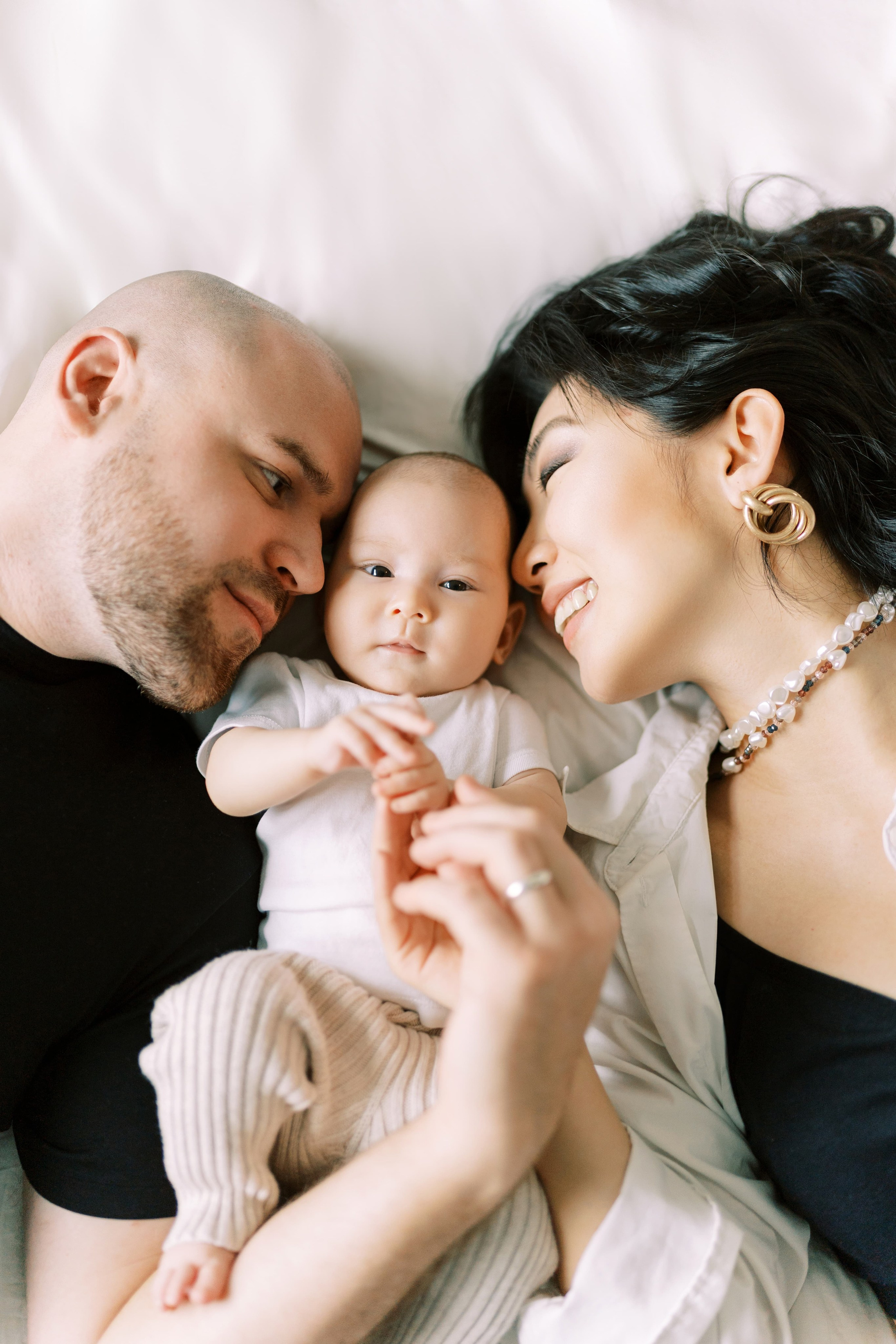 Family photoshoot. Vlad & Viktoria and baby. February 2024. EVAN ARISTOV WEDDING PHOTOGRAPHY — Seattle Wedding Photographer