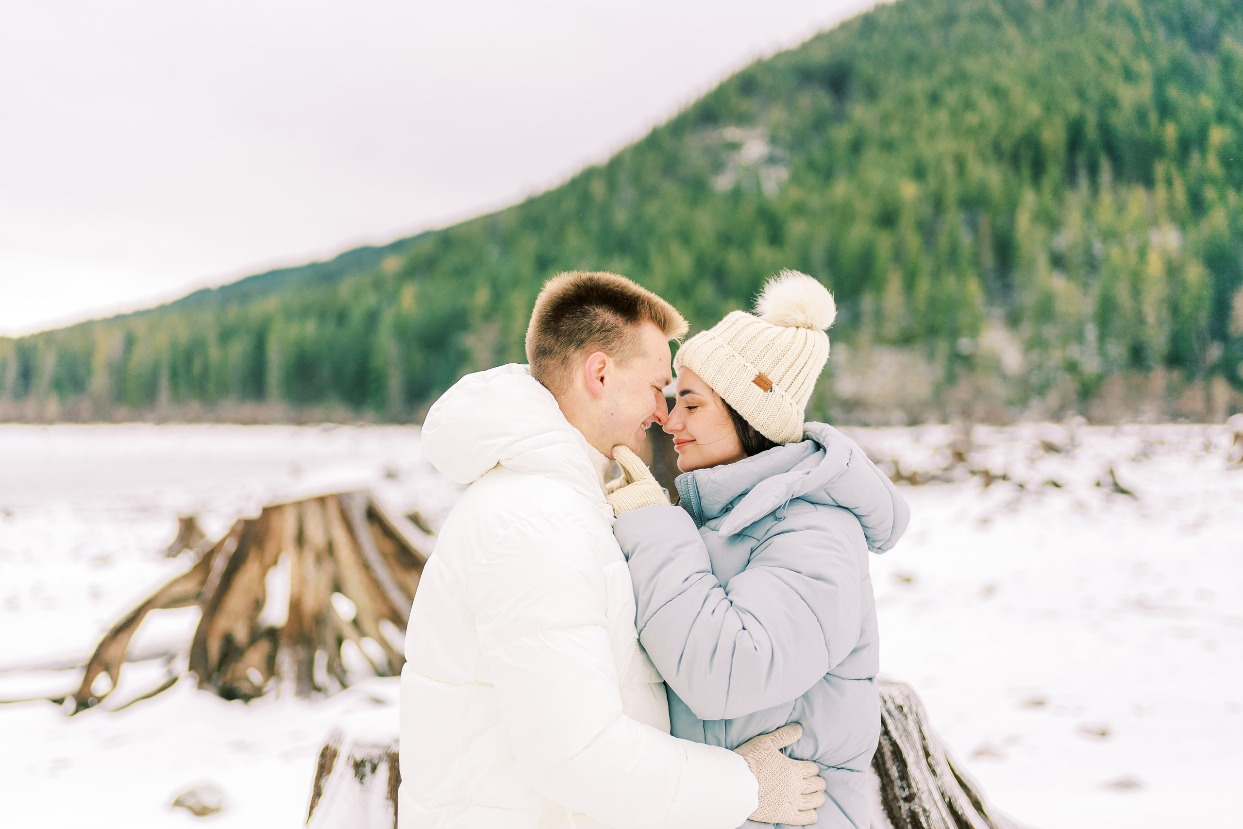 Irina & Bogdan / January 2024. Rattlesnake Lake, WA. EVAN ARISTOV WEDDING PHOTOGRAPHY — Seattle Wedding Photographer