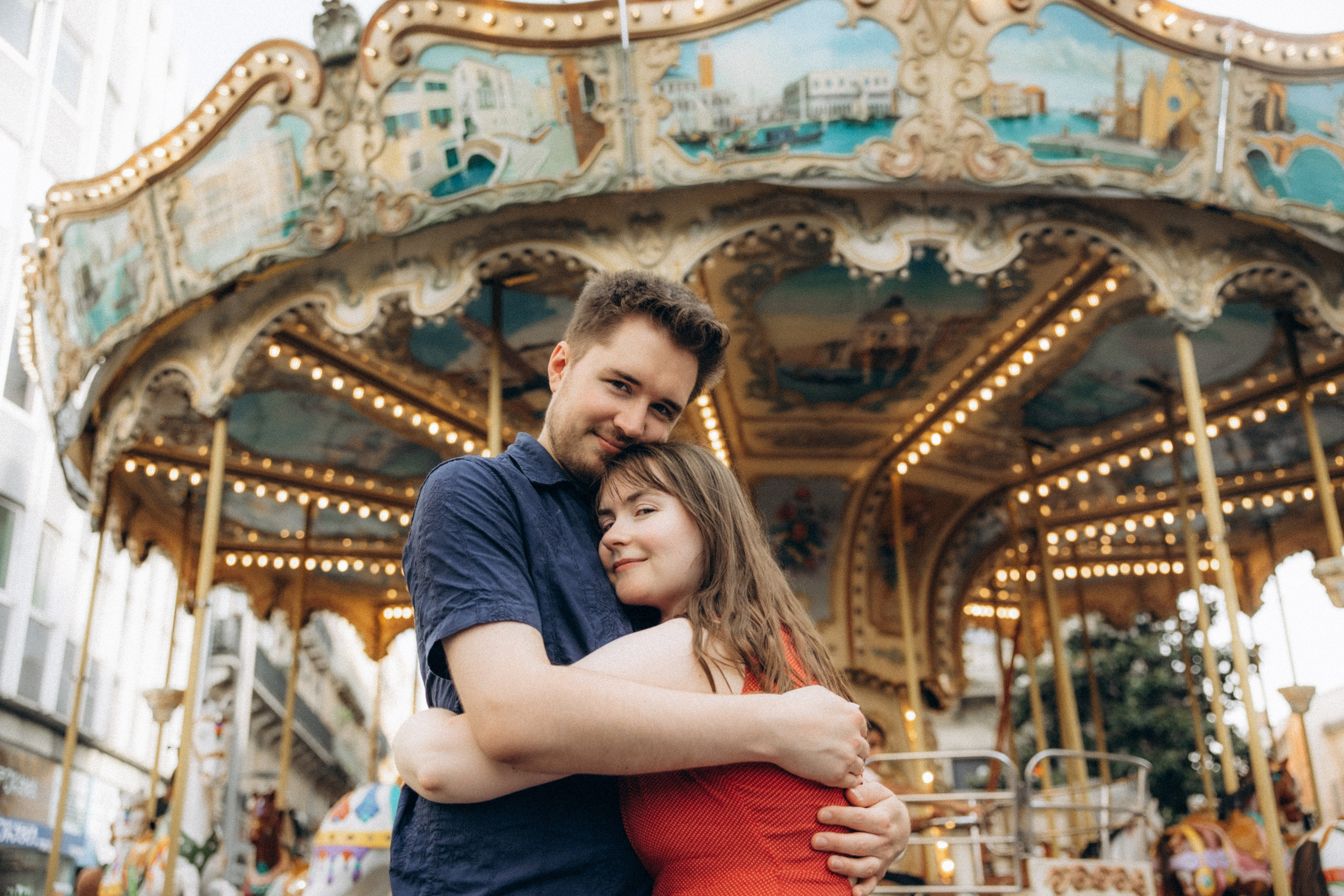Surprise proposal photoshoot in Toulouse: romantic moment to remember. Eugénie Smirnova — your photographer in Toulouse and southwest France