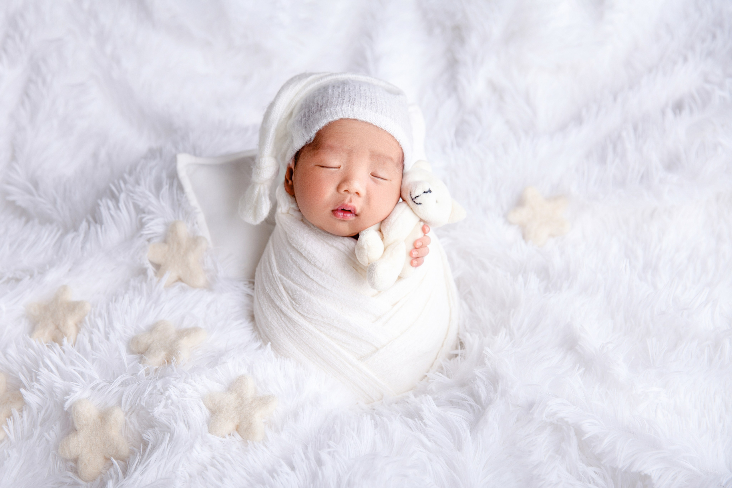 Newborn posing session. Marina Pravda Photography San Francisco Bay Area