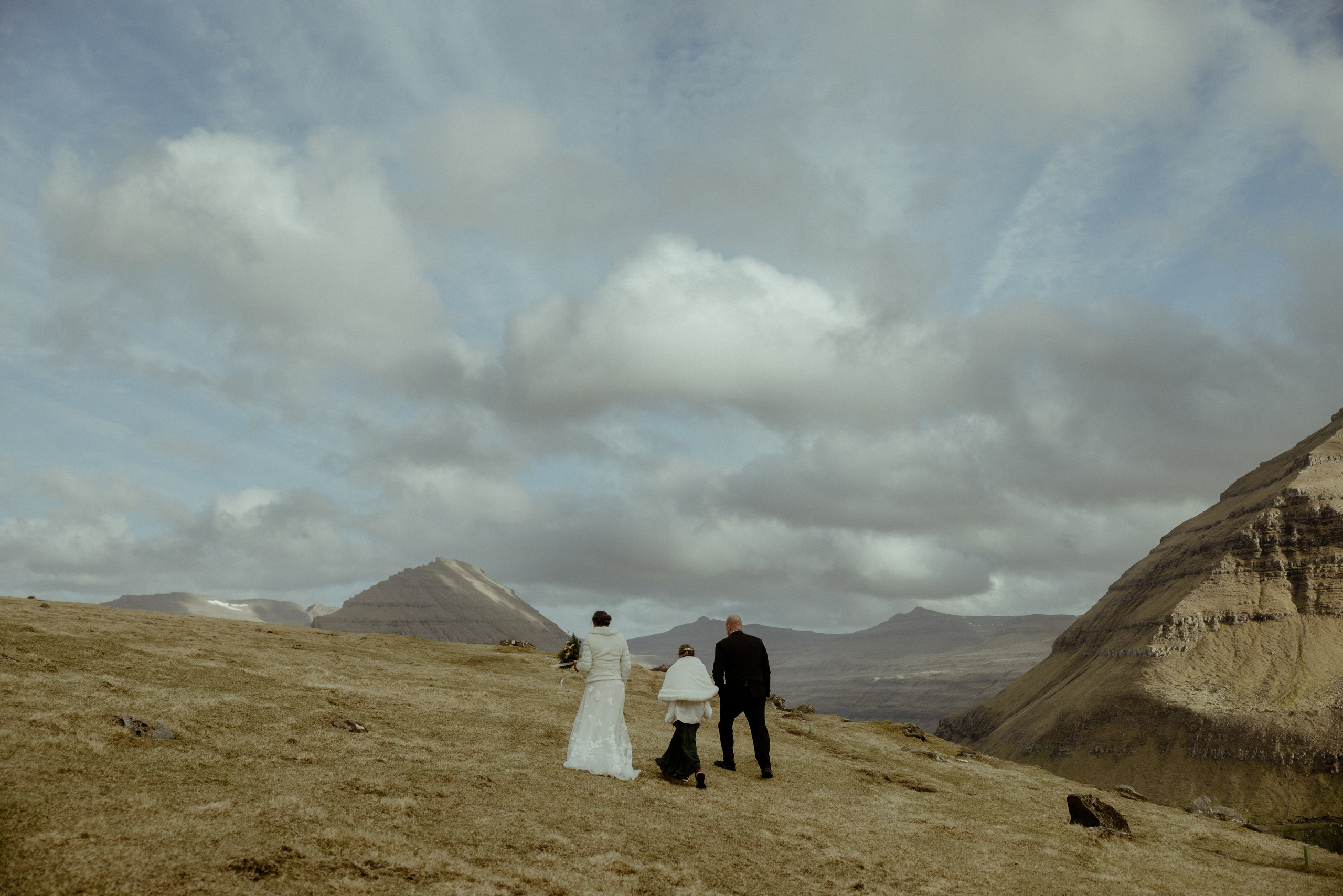 Faroe Islands elopement | Adventure wedding in Faroe Islands. Iceland elopement photographer & videographer
