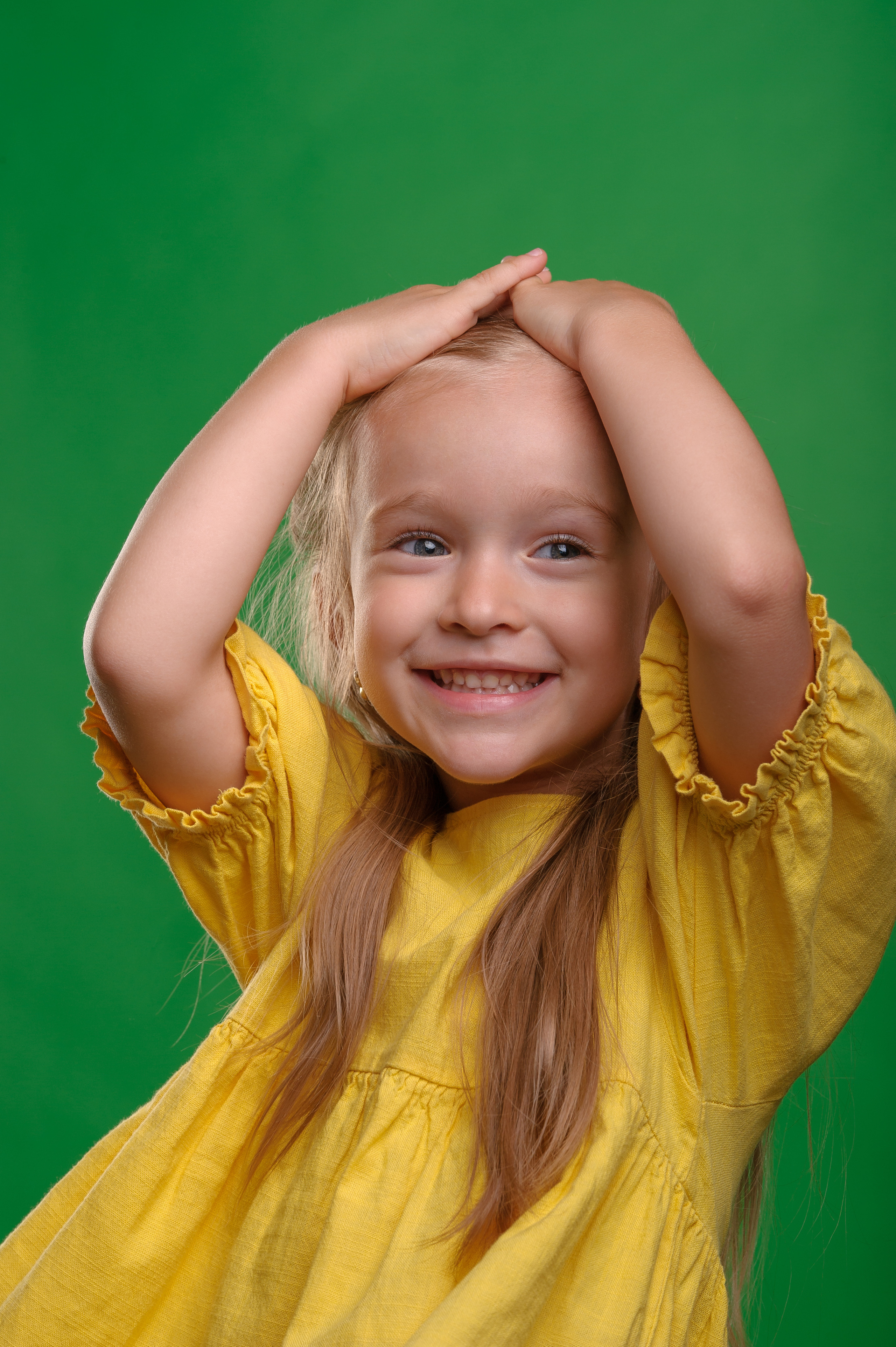 Студийный Портрет Амиры. Семейный фотограф в Кишинёве THOMAS SHTIFT