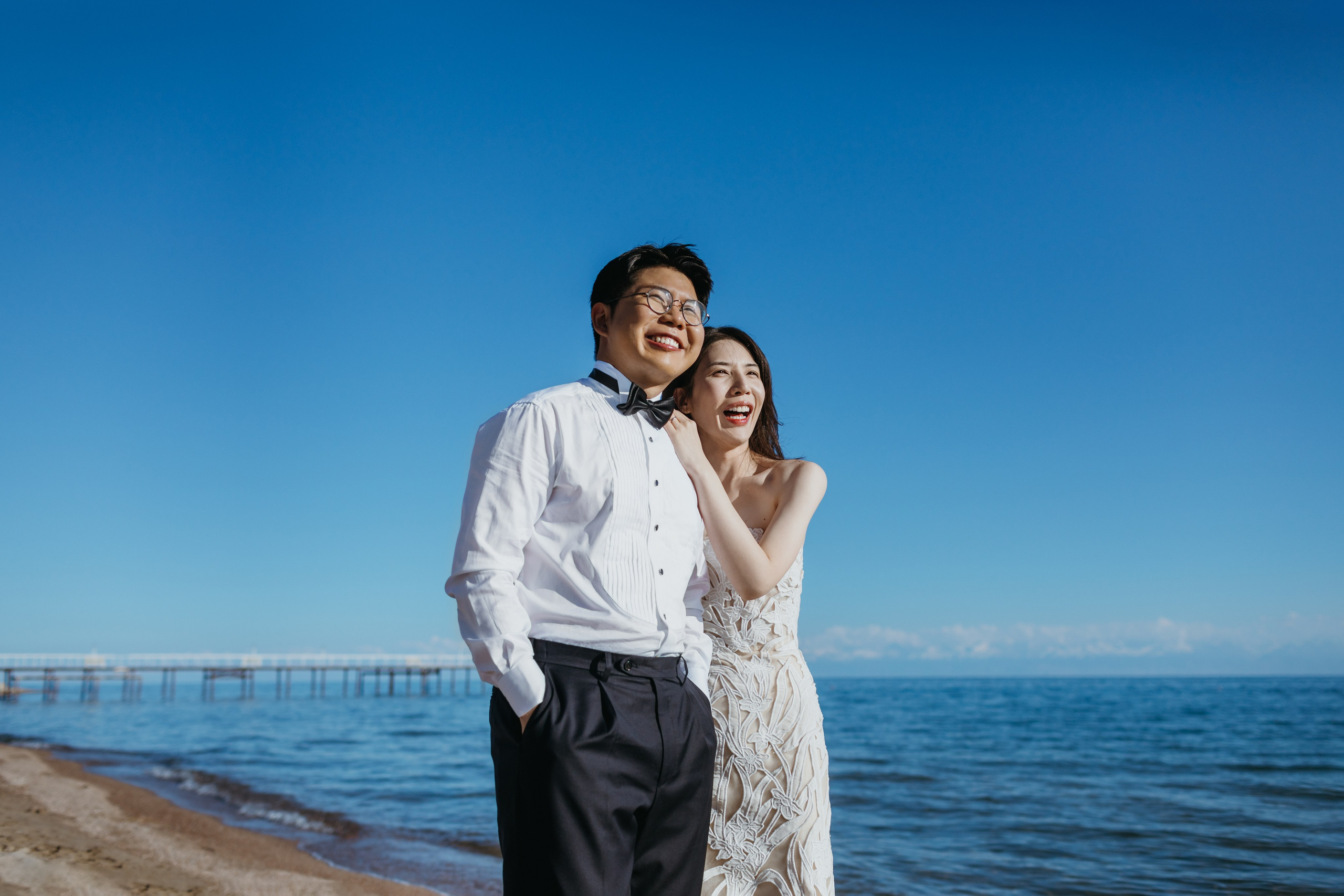 Чесан и Лиса (South Korea) — свадебная фотосессия на Иссык-Куле, пансионат “Каприз” | Chisun & Lisa — Issyk-Kul Lake wedding photos, Capriz. Фотограф в Бишкеке Оксана Шувалова