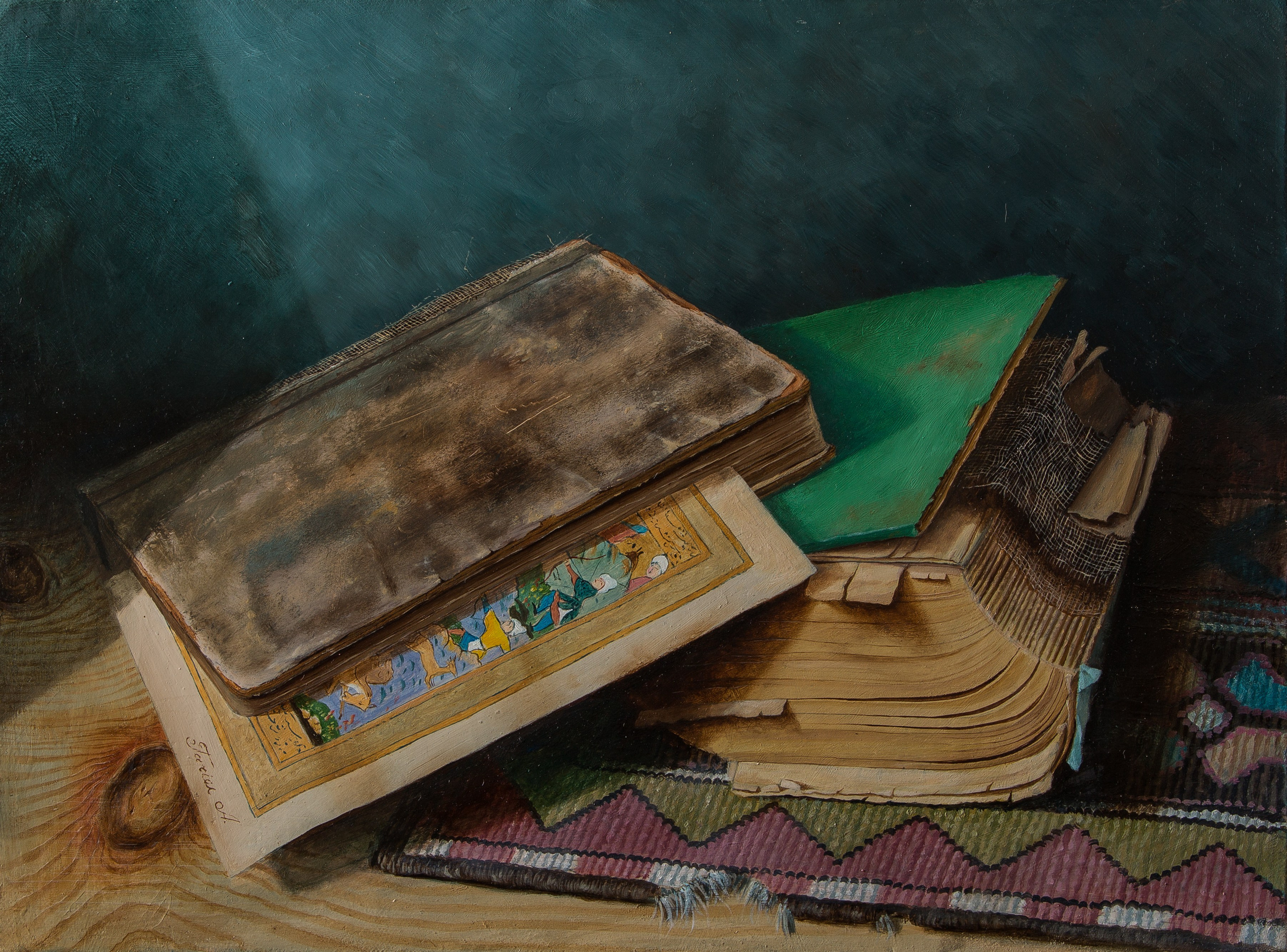 Tariel Əhmədovun yağlı boya ilə çəkilmiş natürmort əsəri, taxta masa üzərində dayanan qədim, tünd üzlü kitabları və əlyazmaları təsvir edir. Üst hissədəki kitab açıqdır və fars/şərq miniatür illüstrasiyası olan bir səhifə görünür. Kitablar həndəsi naxışlı xalçanın bir hissəsinin üzərində yerləşdirilib. Arxa fon tünd, kölgəli mavidir. Əsərin reproduksiyası: Ayaz Mikayıl-zadə.