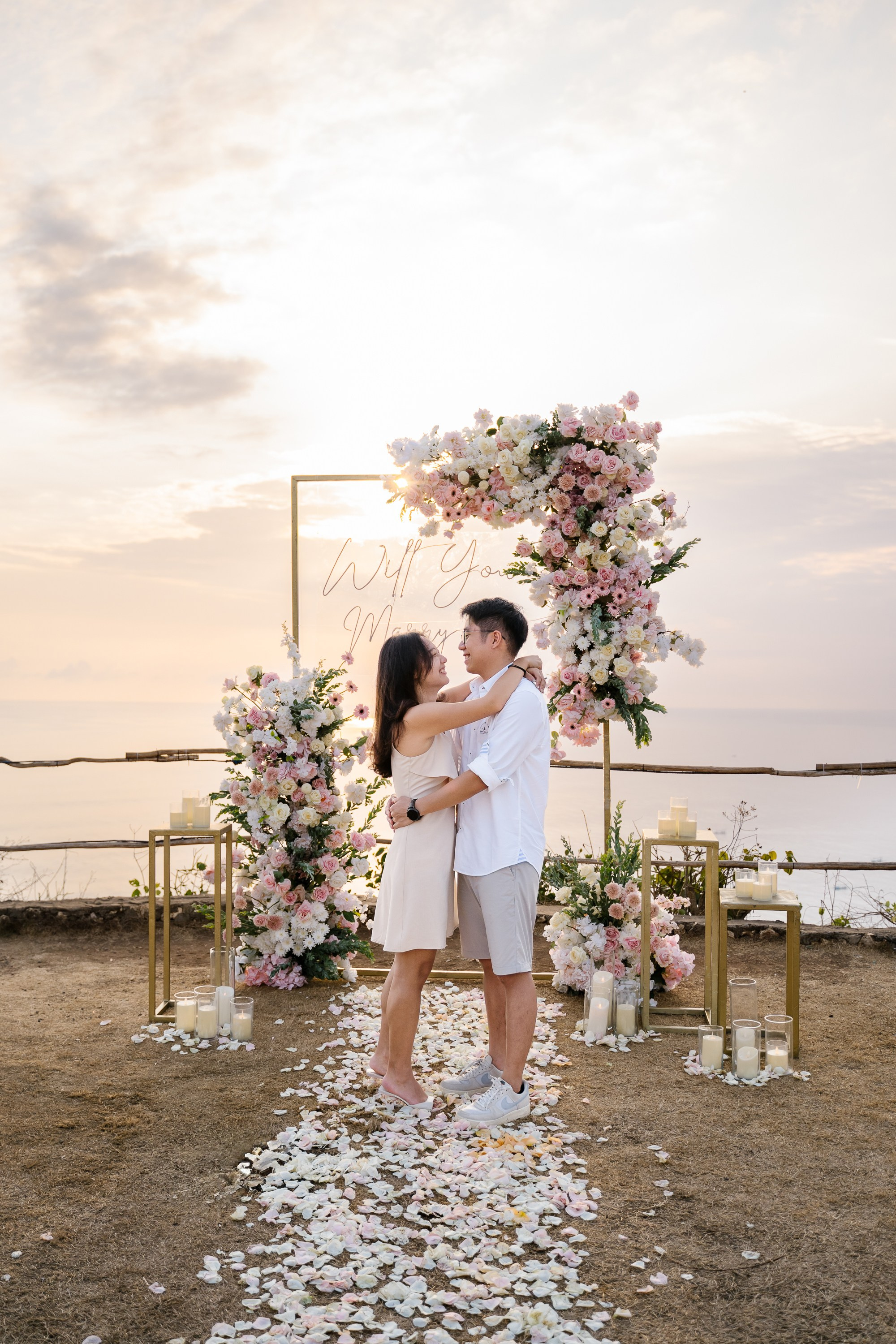 SECRET MARRIAGE PROPOSAL. Female Photographer in Bali