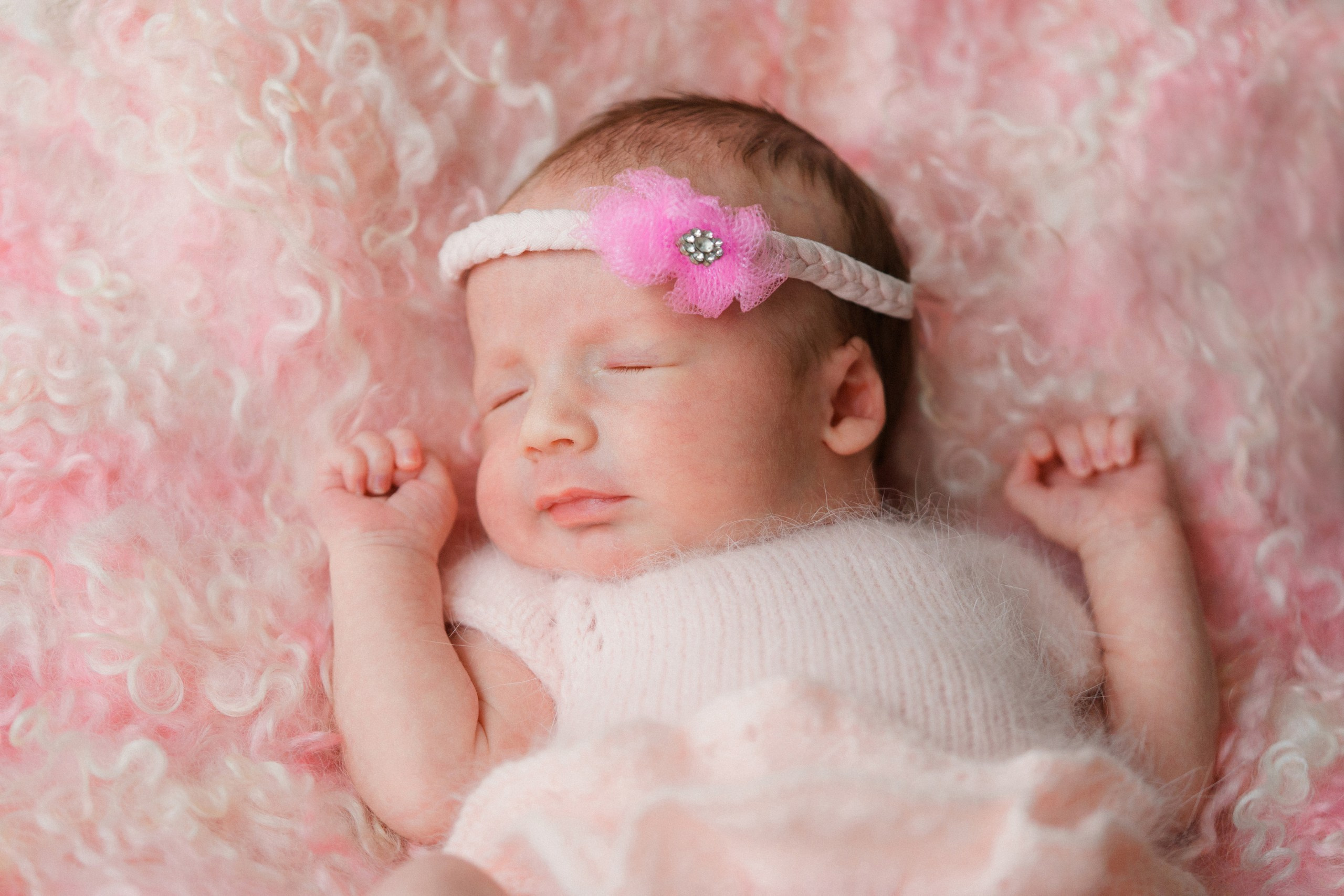 Vastasyntyneen tytön kuvaus|Helsingissä