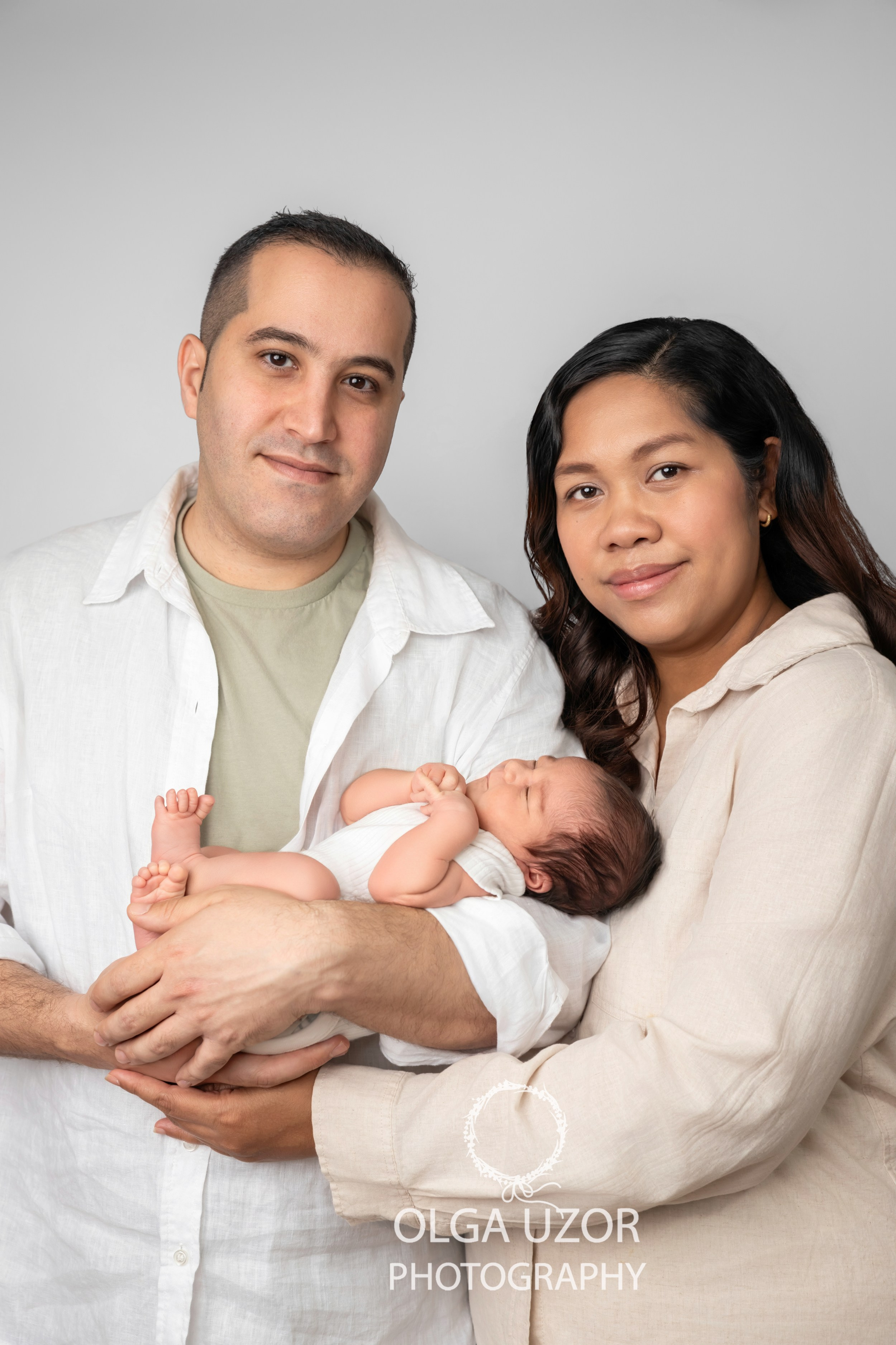 Newborn photo session Stevenage, Hertfordshire. Photographer. Stevenage, Hertfordshire family, maternity and newborn photographer