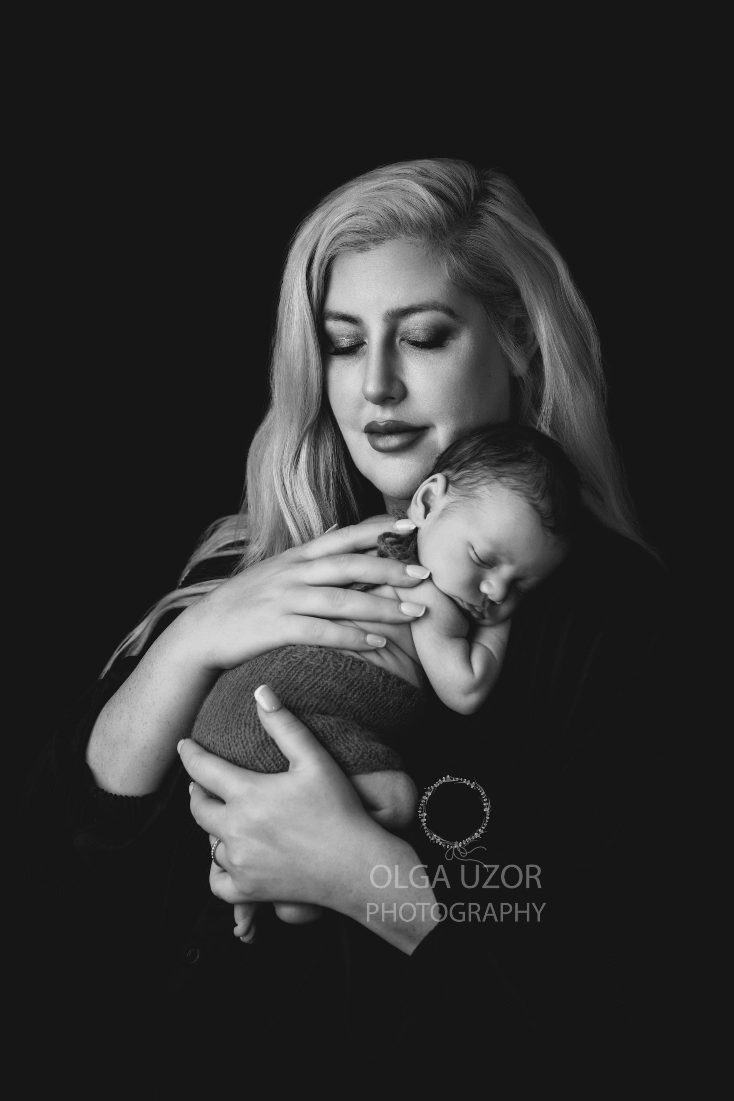 Newborn photo session Stevenage, Hertfordshire. Photographer. Stevenage, Hertfordshire family, maternity and newborn photographer