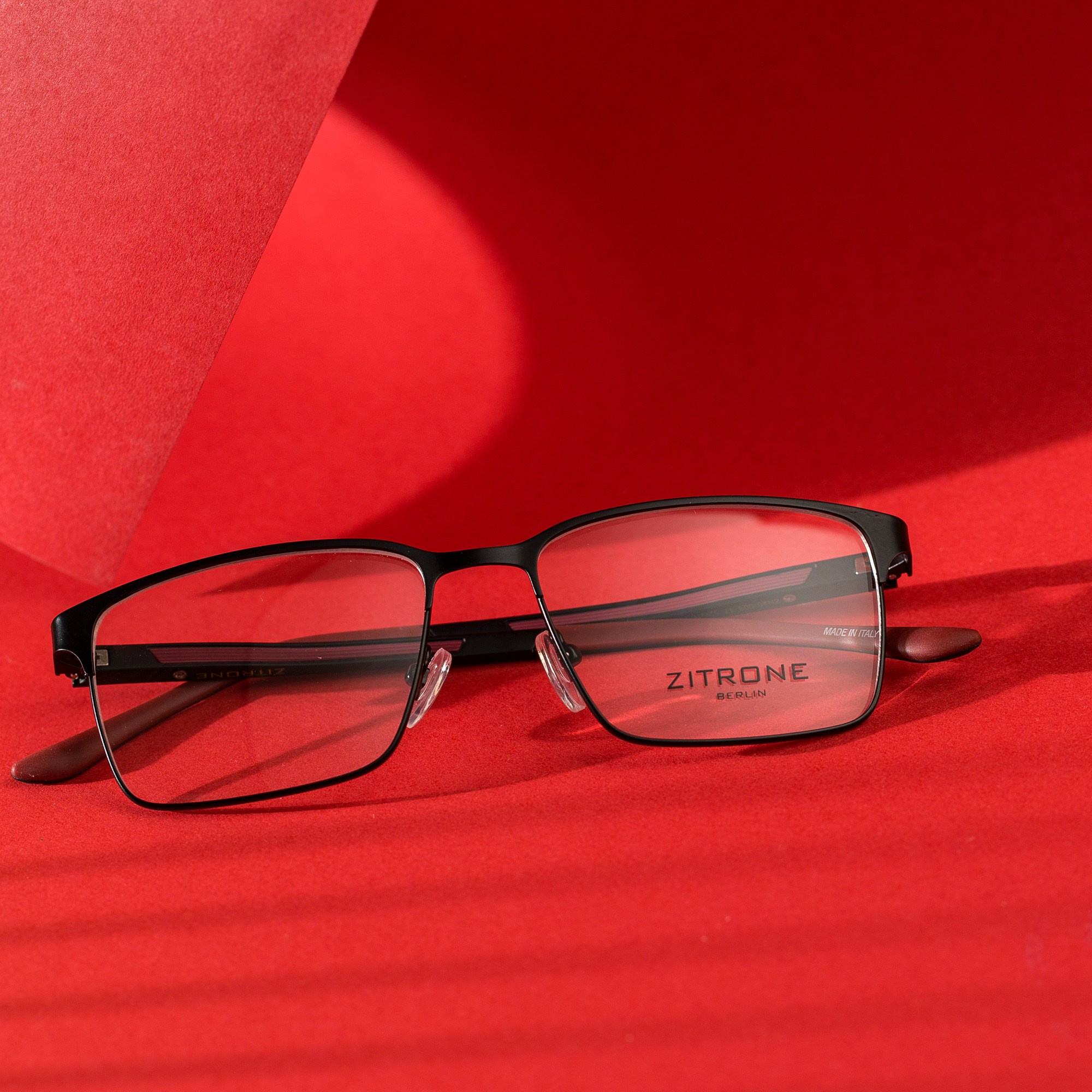 Eynək Fotoqrafiyası — Satışınızı Artıran Peşəkar Vizual Həllər. Məhsul Fotoqrafı Bakıda