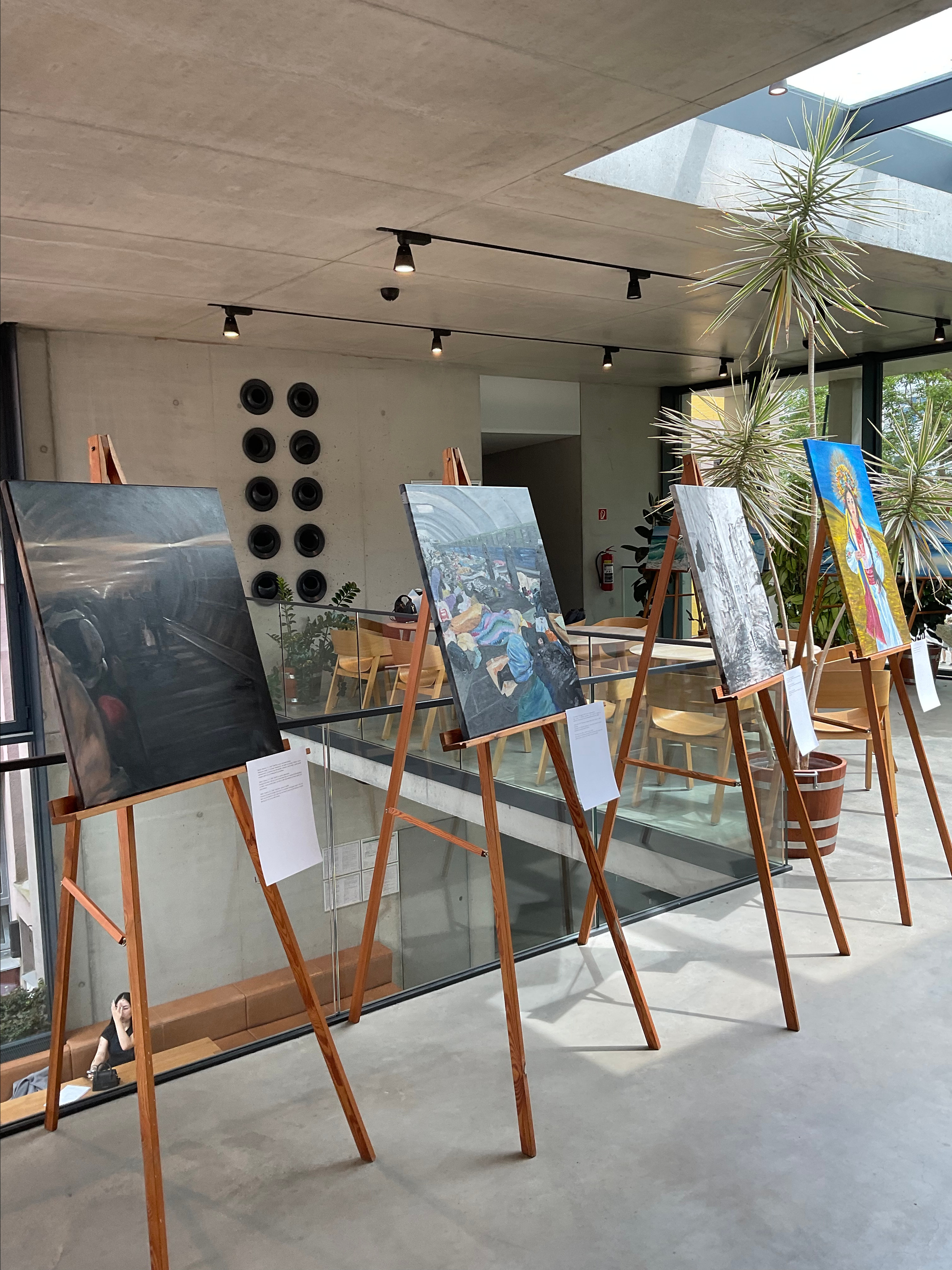 ВЫСТАВКИ / МЕДИА. GALA художник из г. Харьков в Чехии