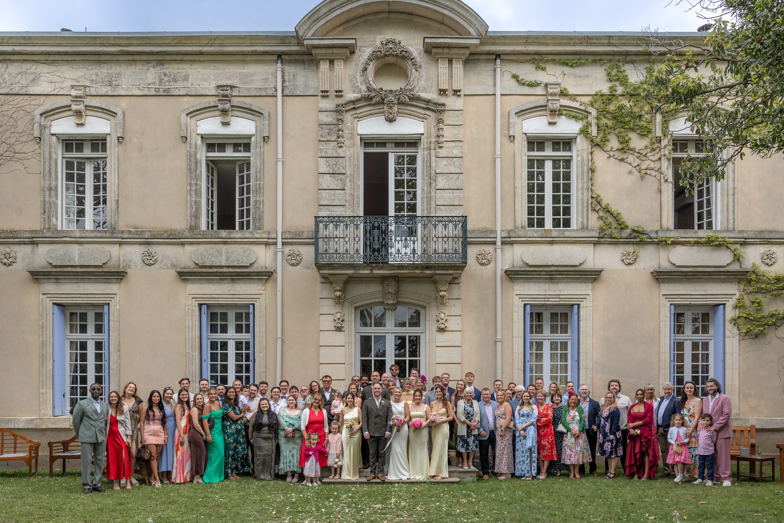 Vineyard Château Wedding in Occitanie — Puits Es Pratx. Eugénie Smirnova — Wedding & Elopement Photographer in Southwest France