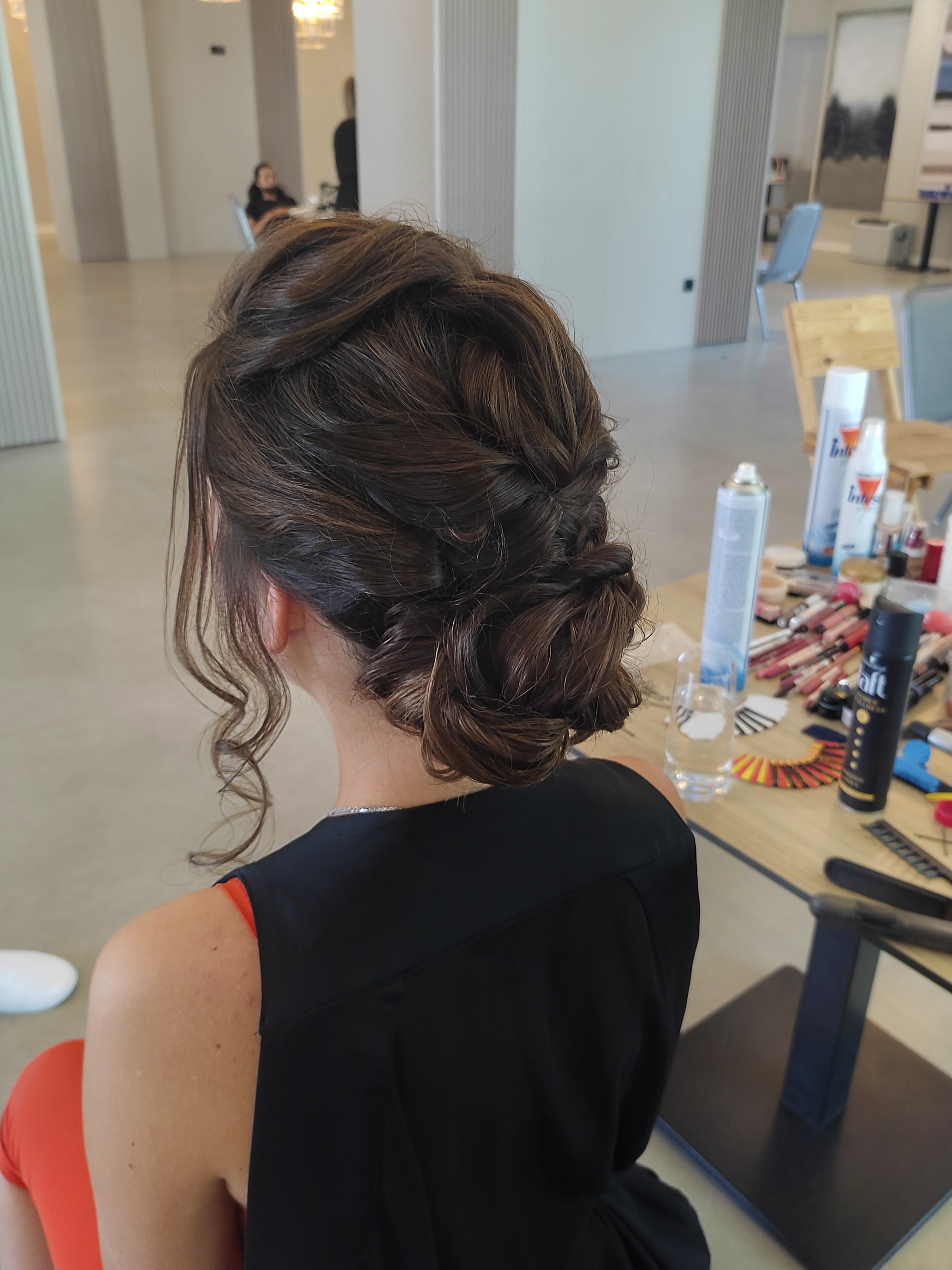 Hairdresser in Montenegro. Makeup artist and hairdresser in Montenegro Nadia Lia