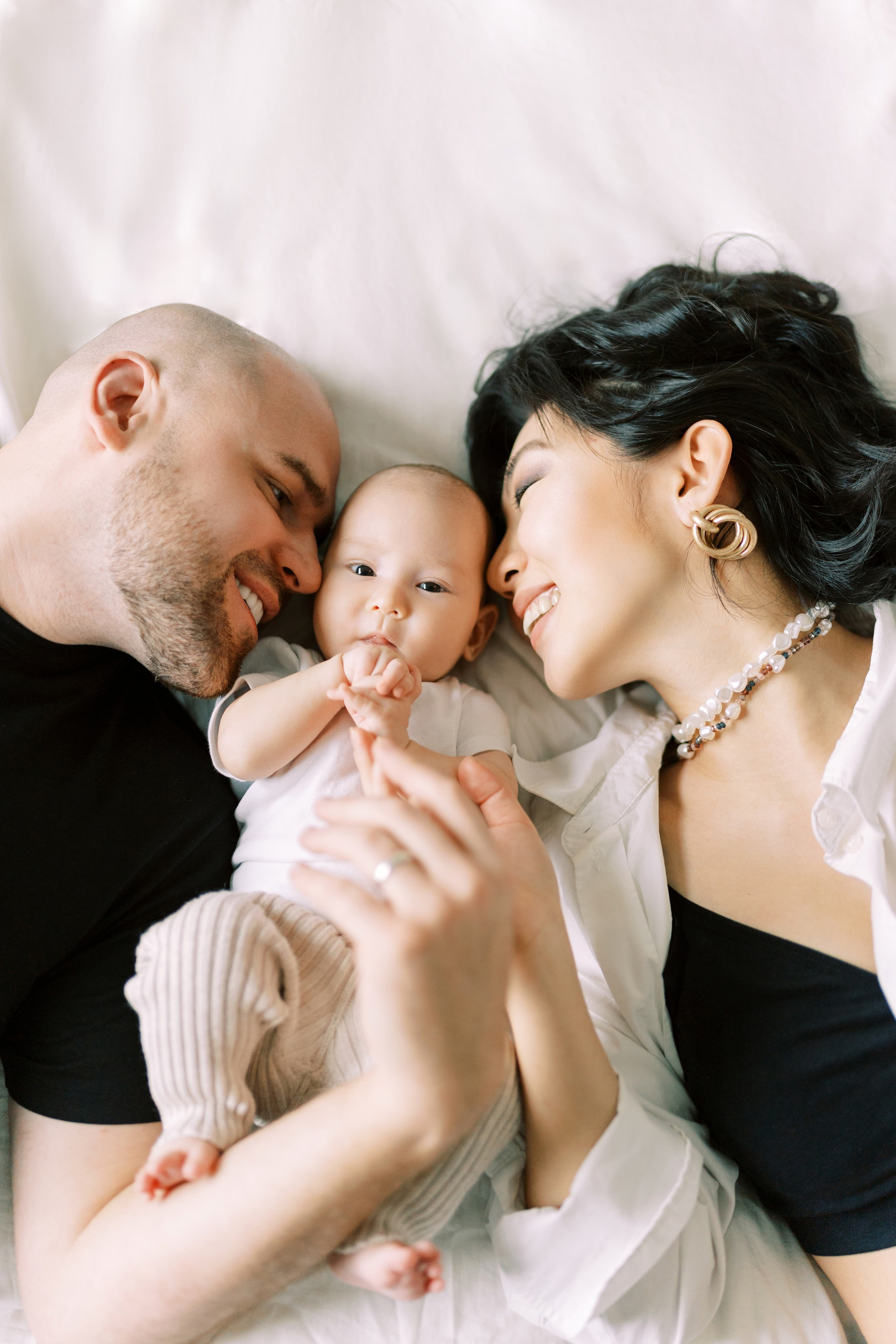 Family photoshoot. Vlad & Viktoria and baby. February 2024. EVAN ARISTOV WEDDING PHOTOGRAPHY — Seattle Wedding Photographer