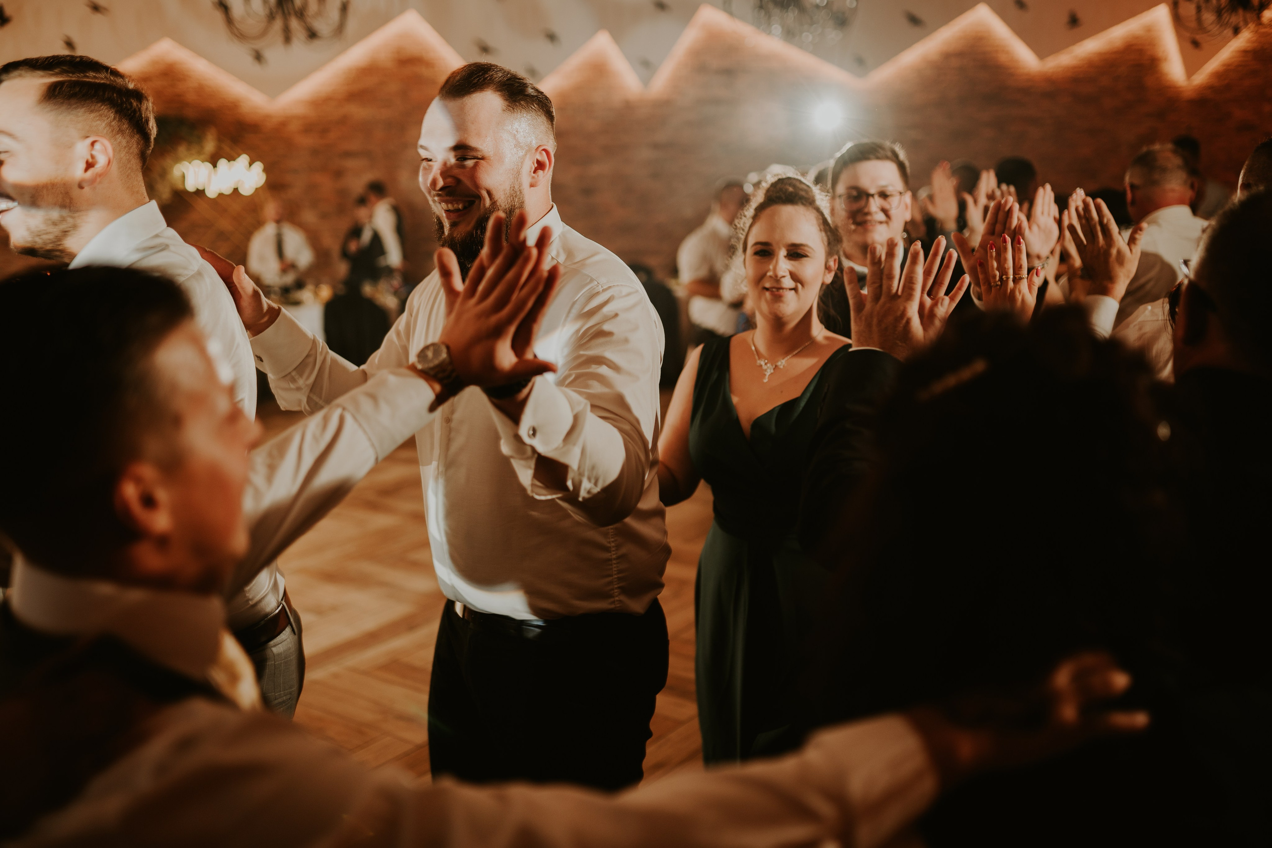 Trzy Drzewa: wspaniała uroczystość Wiktorii i Kamila. Karkowskafoto - fotografia miłości