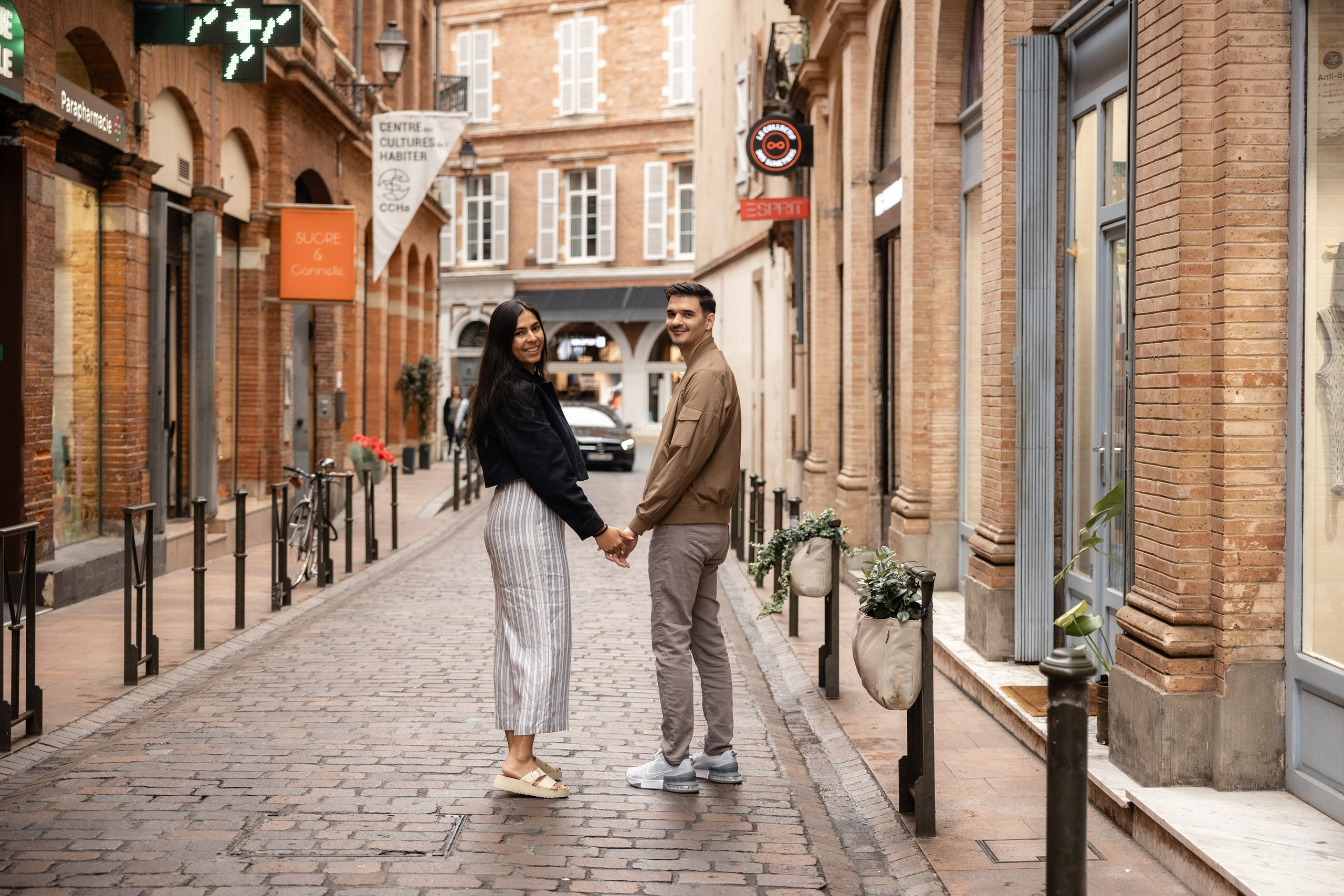 Surprise Proposal in Toulouse. Eugénie Smirnova — your photographer in Toulouse and southwest France