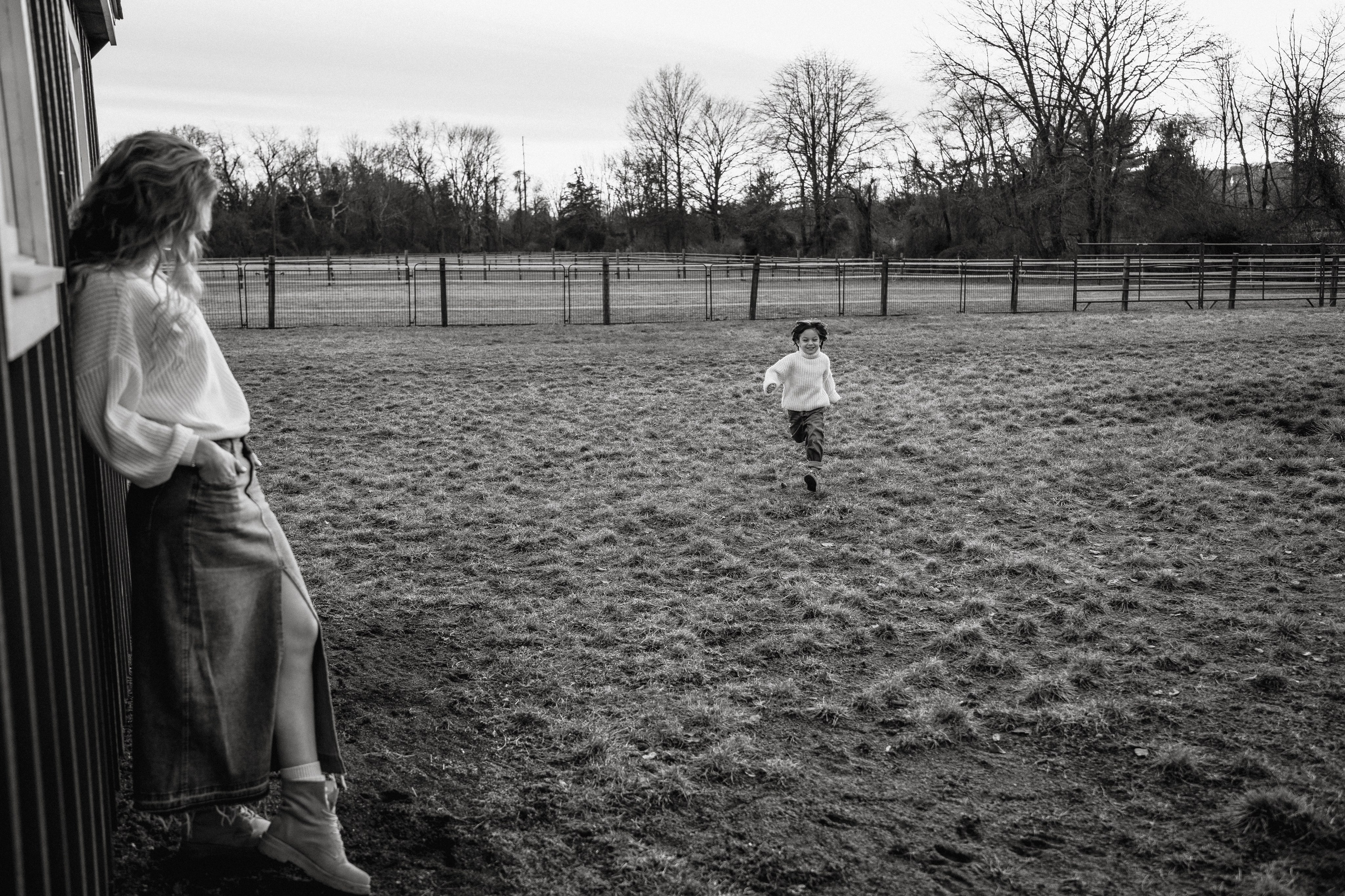 Unique Family Photography at an Alpaca Farm – Fun & Playful. Alisa Tant — Family and newborn photographer Bucks County, Montgomery county, Philadelphia, NJ