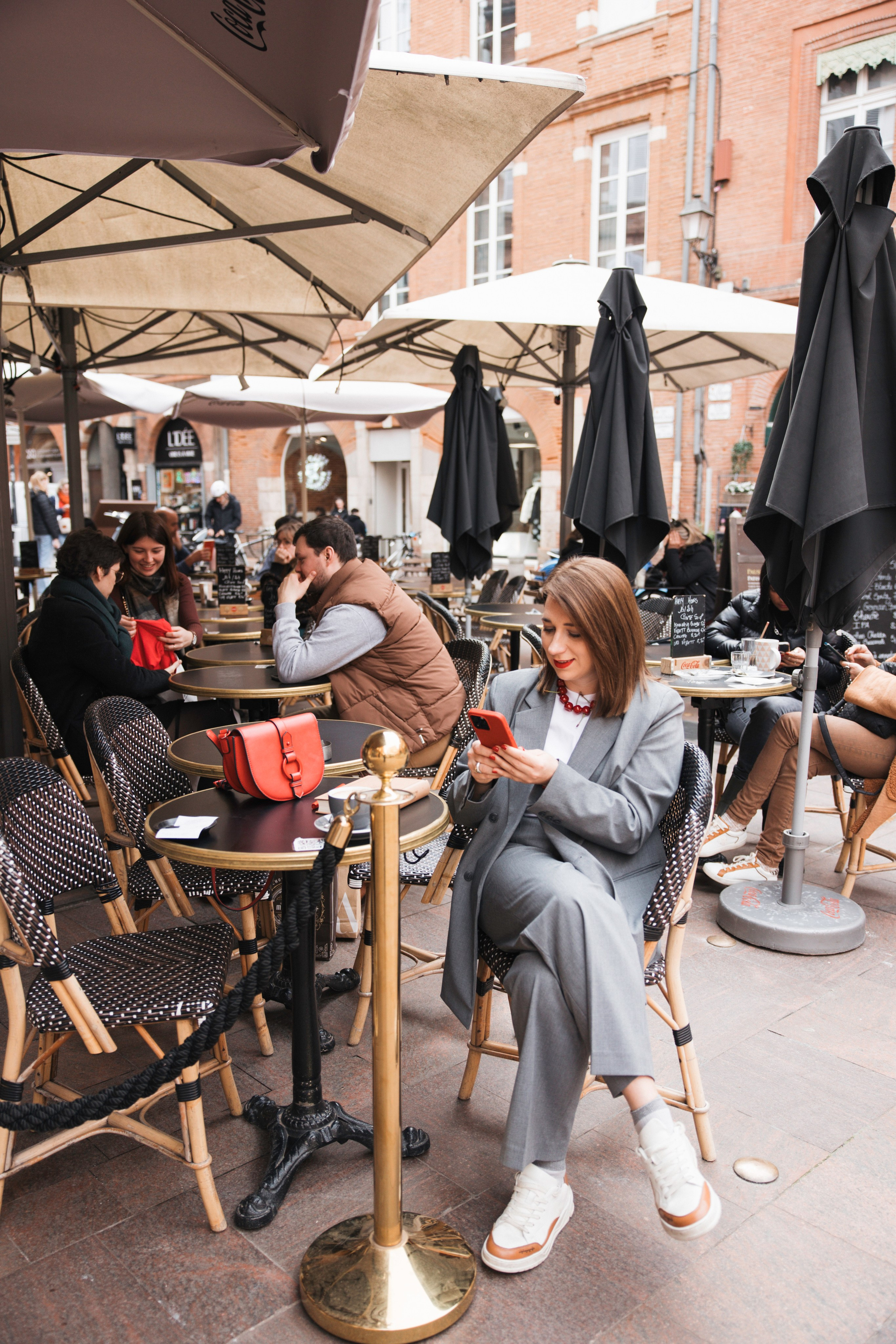 Séance photo de marque personnelle à Toulouse pour Tanya. Eugénie Smirnova — photographe à Toulouse et dans le sud-ouest de la France