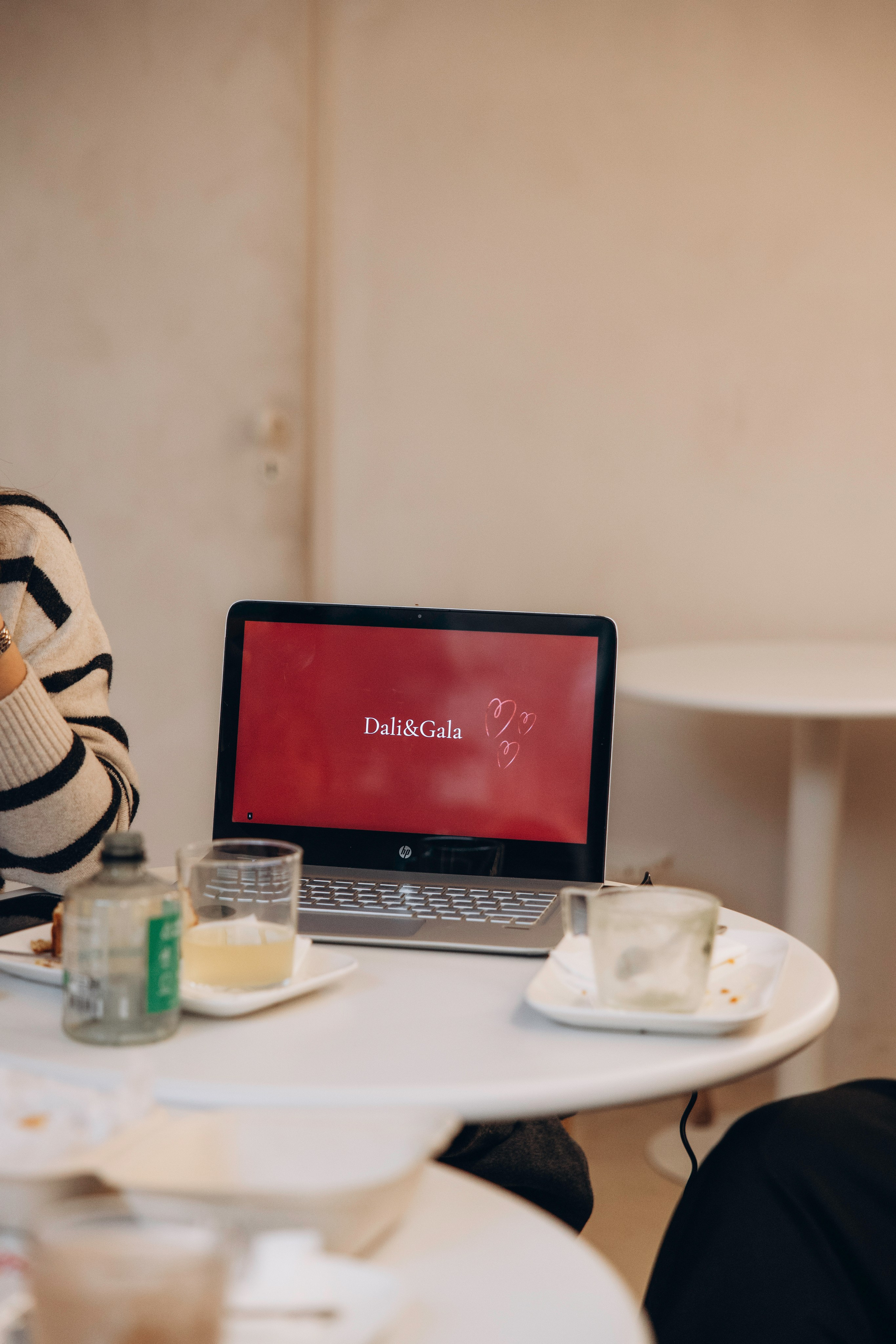 Фотосессия для Арт-бранч в Тулузе. Евгения Смирнова — Ваш фотограф в Тулузе и на юго-западе Франции