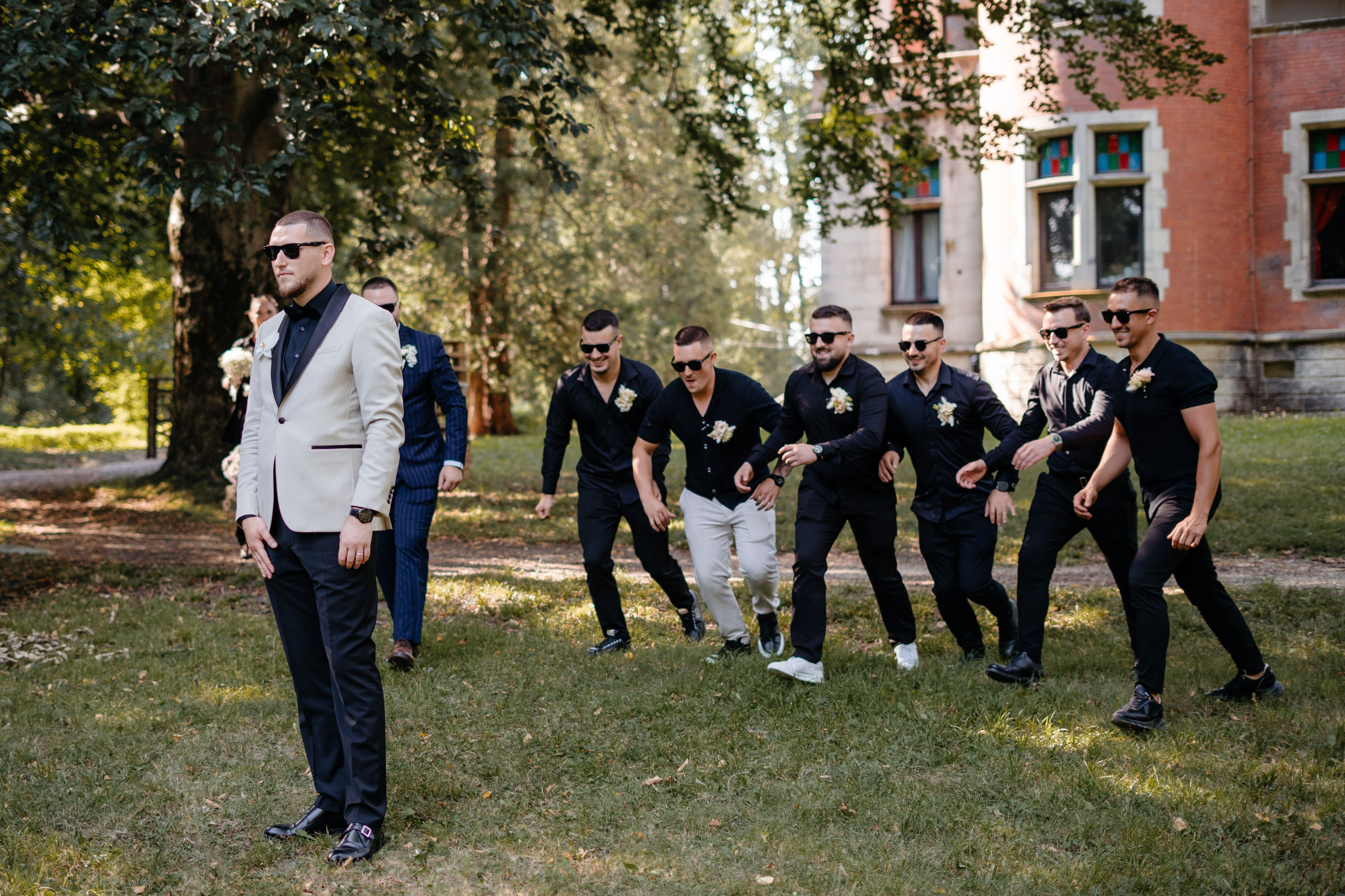 Catalina & Remus. Raw Studio. Fotograful tau de nunta!