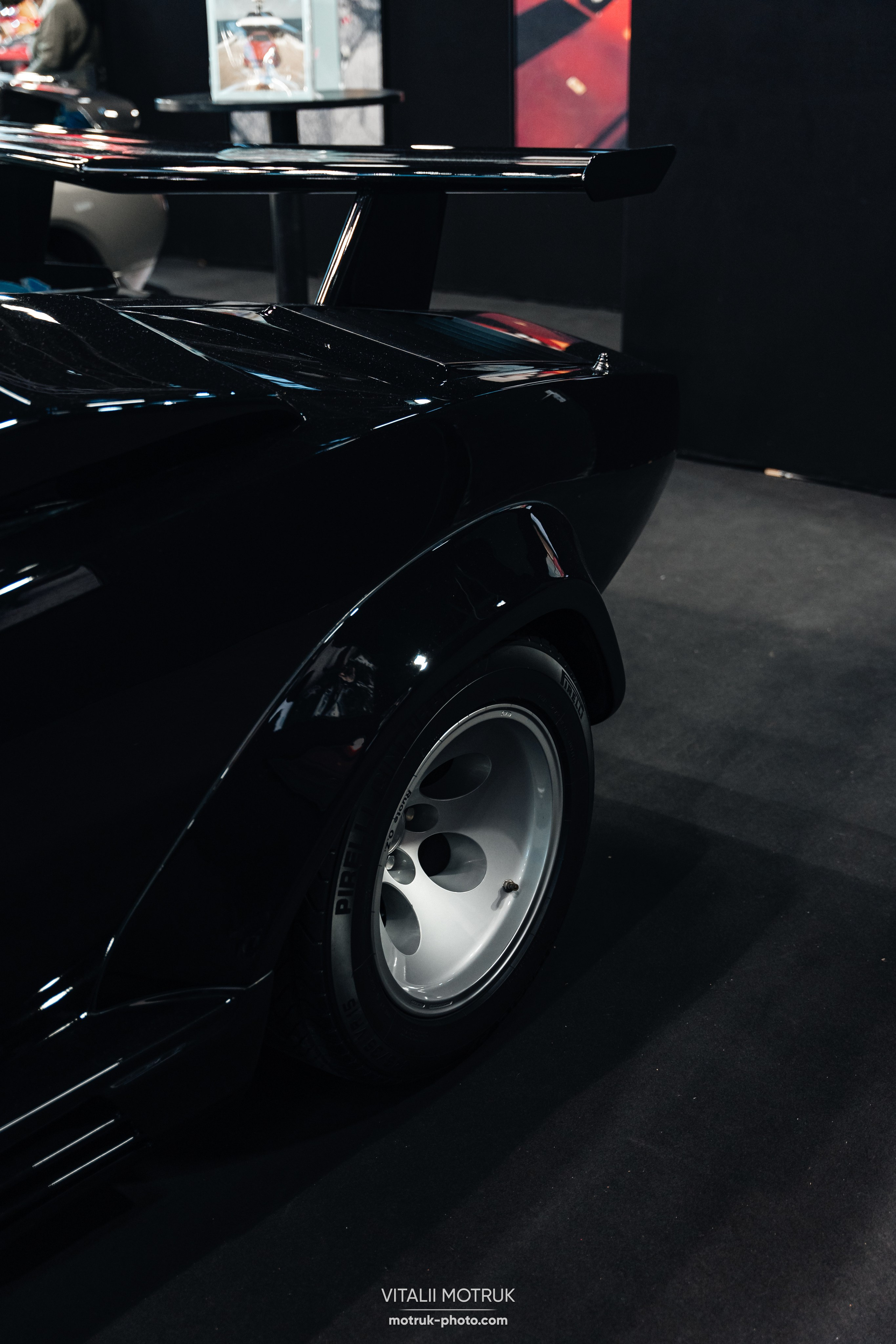 Retromobile-2024. Photographe de voitures à Paris — Vitalii Motruk