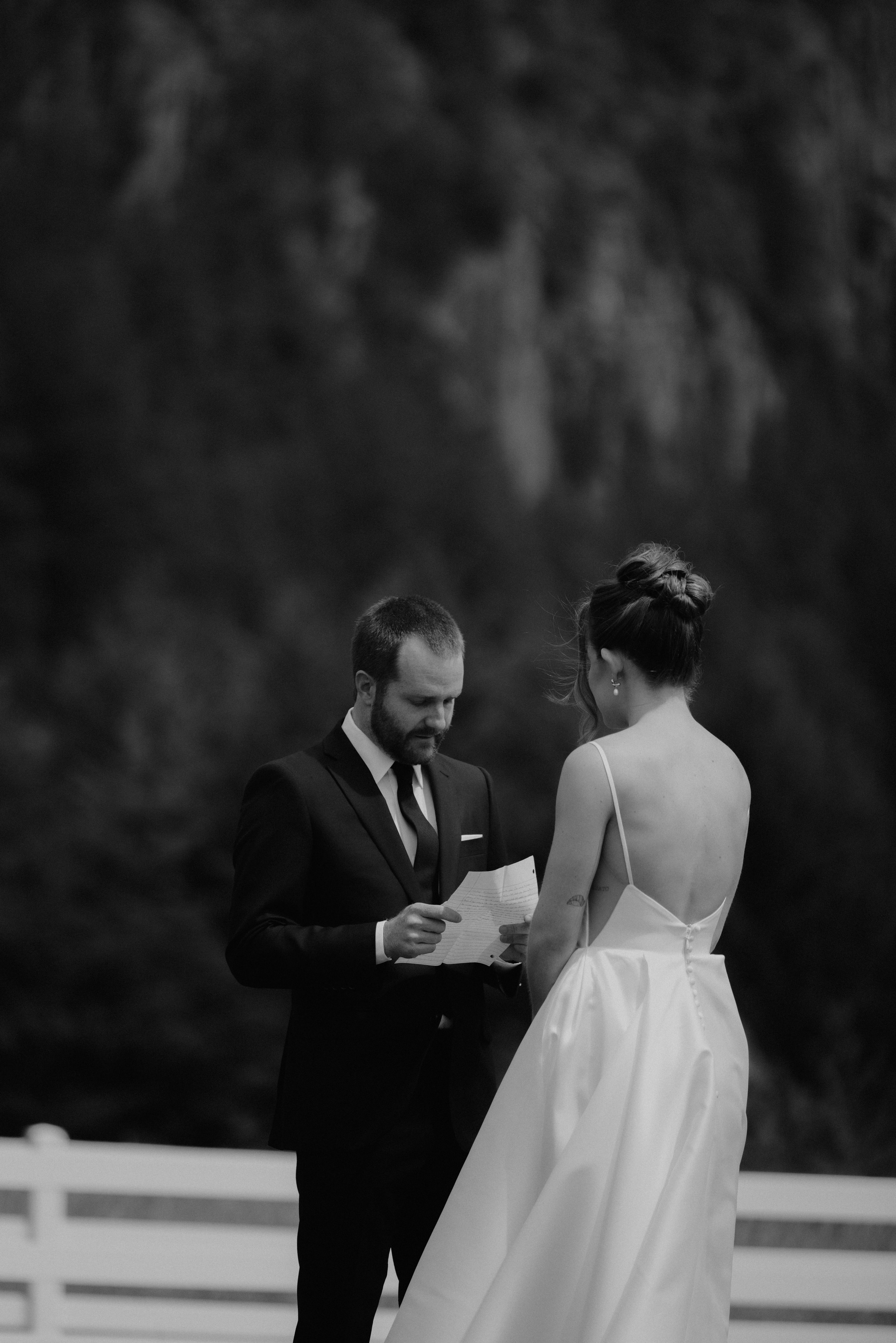 Wedding Shelby & Riley | Columbia River Gorge, WA | Georgy Shishkin Photography Photography. Portland Wedding Photographer | Authentic PNW Love Stories