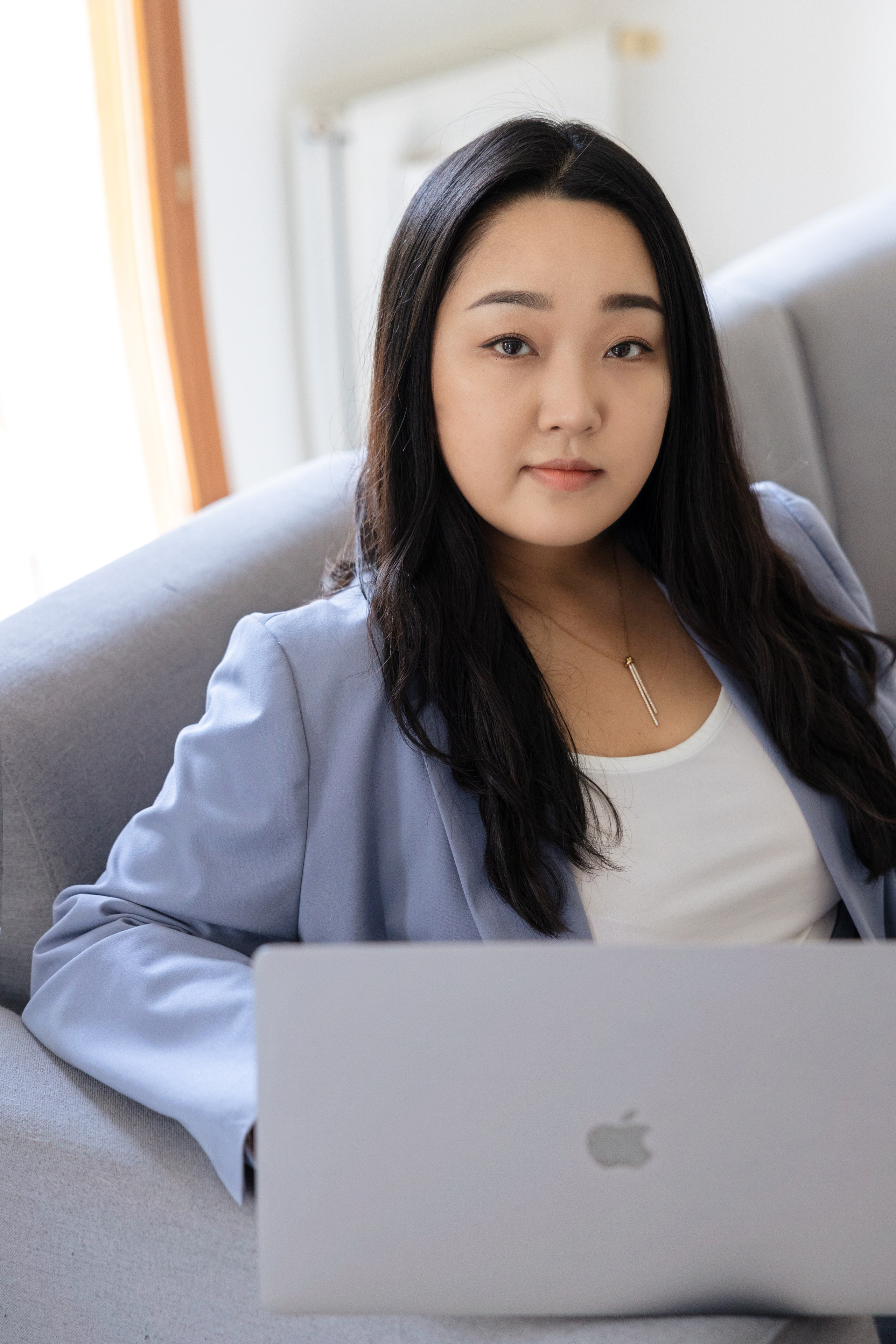 Персональная фотосъемка бренда Евы в ее домашнем офисе. Eugénie Smirnova — your photographer in Toulouse and southwest France