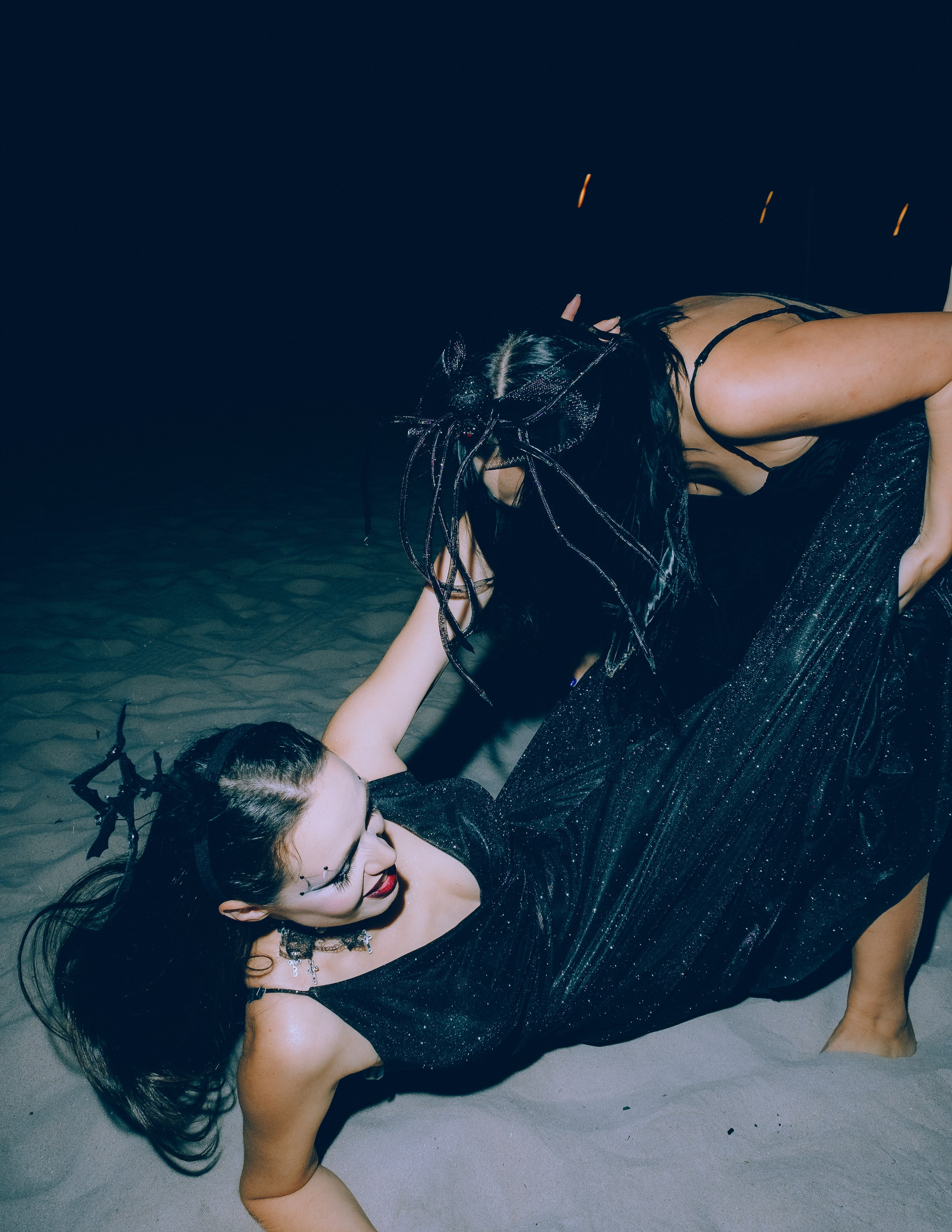 Мистическая Halloween-фотосессия на пляже: фотограф Аликанте и Торревьеха для креативных съемок — Андрей Луковников