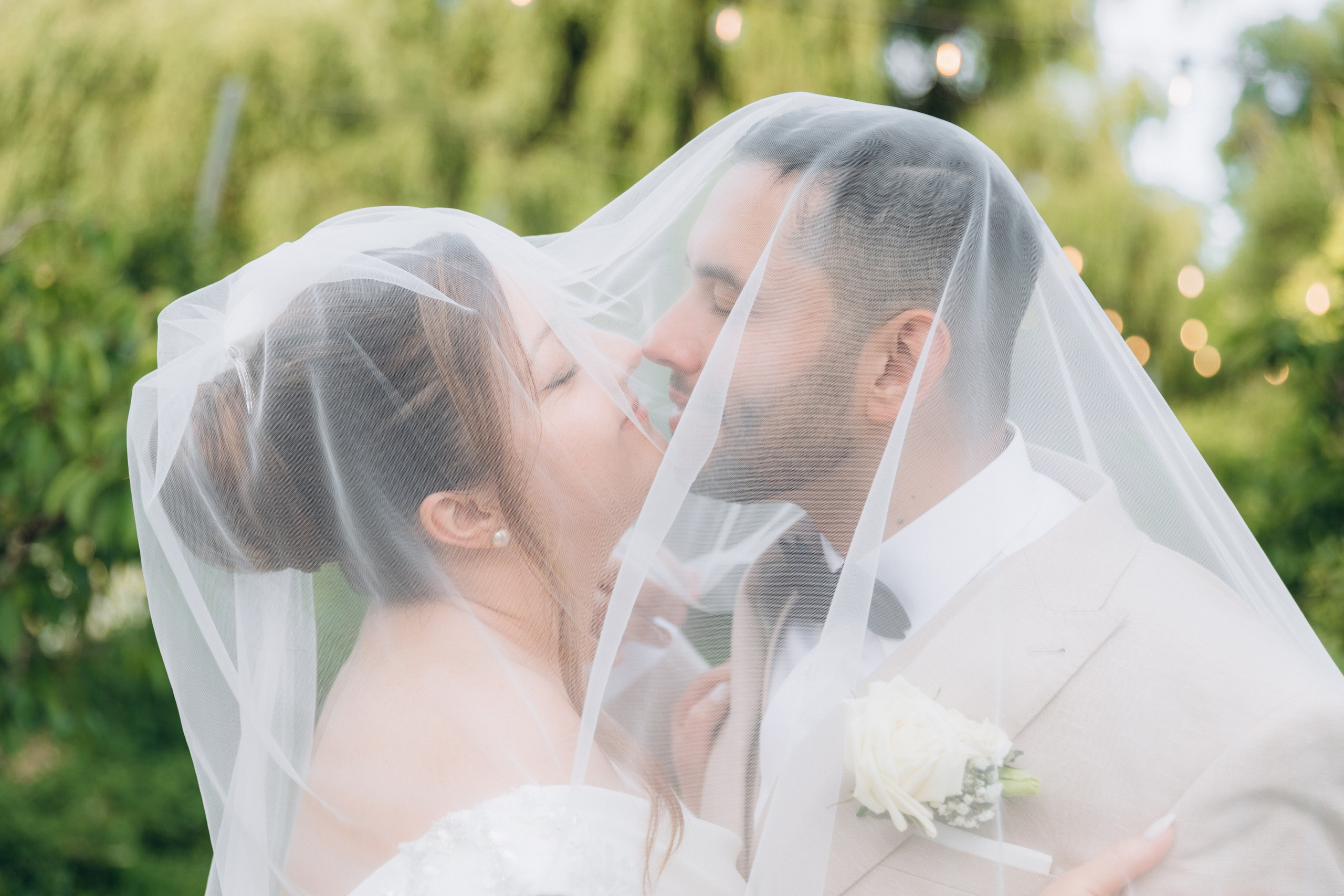 Engagement & Weddings. Kitchener Waterloo Cambridge Photographer — Olga Ro