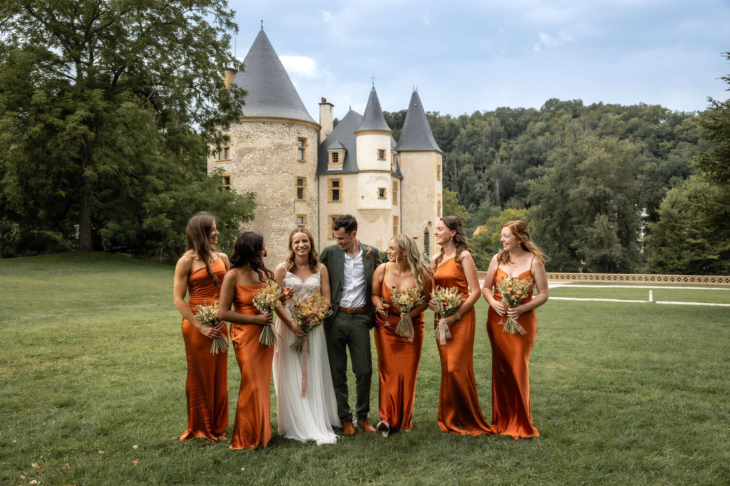 Rachel et Giles. Photo de mariage au Château de Saint-Martory. Eugénie Smirnova — photographe à Toulouse et dans le sud-ouest de la France