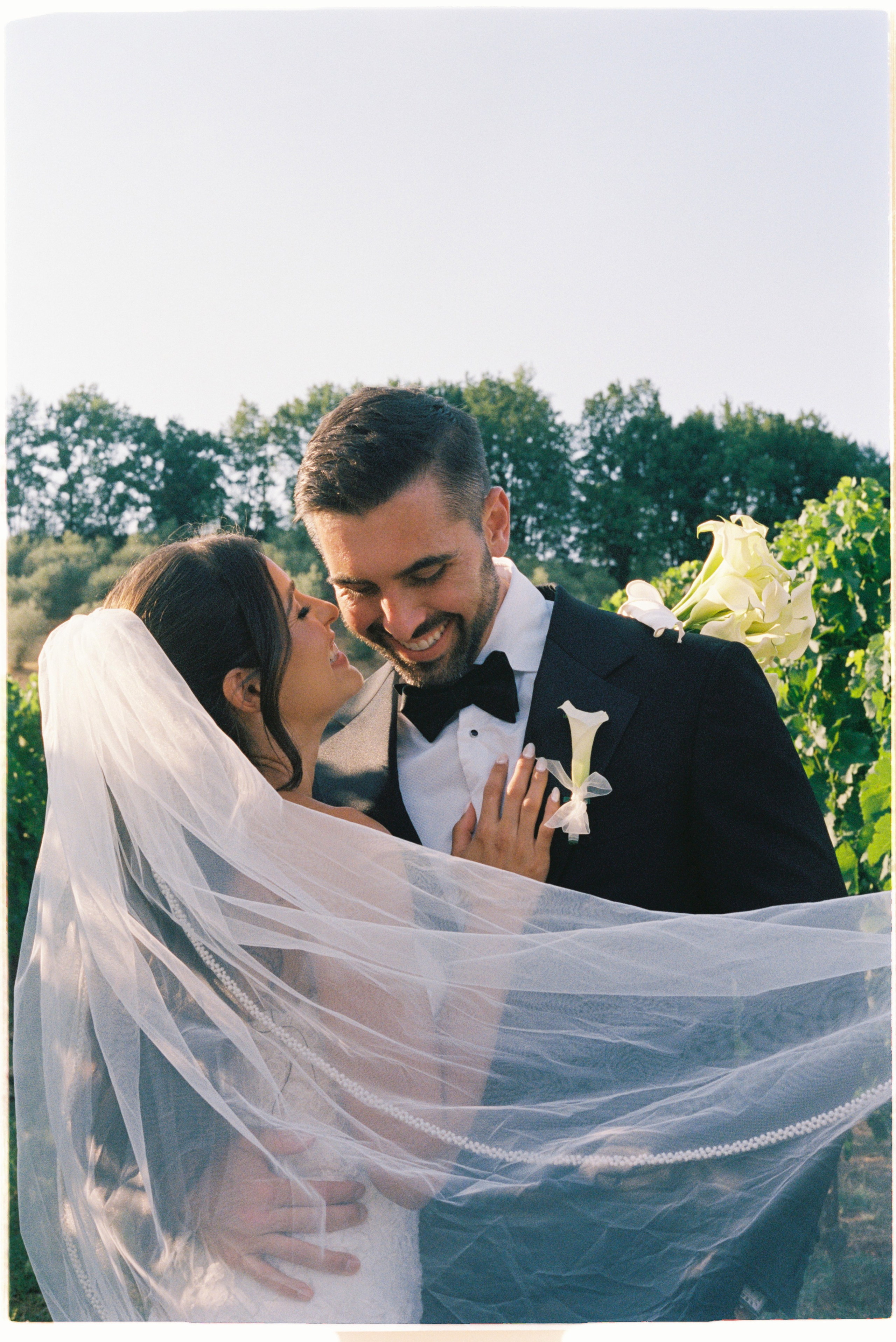 Sara Luca | Digital+Film wedding Photographer | Italy and Europe